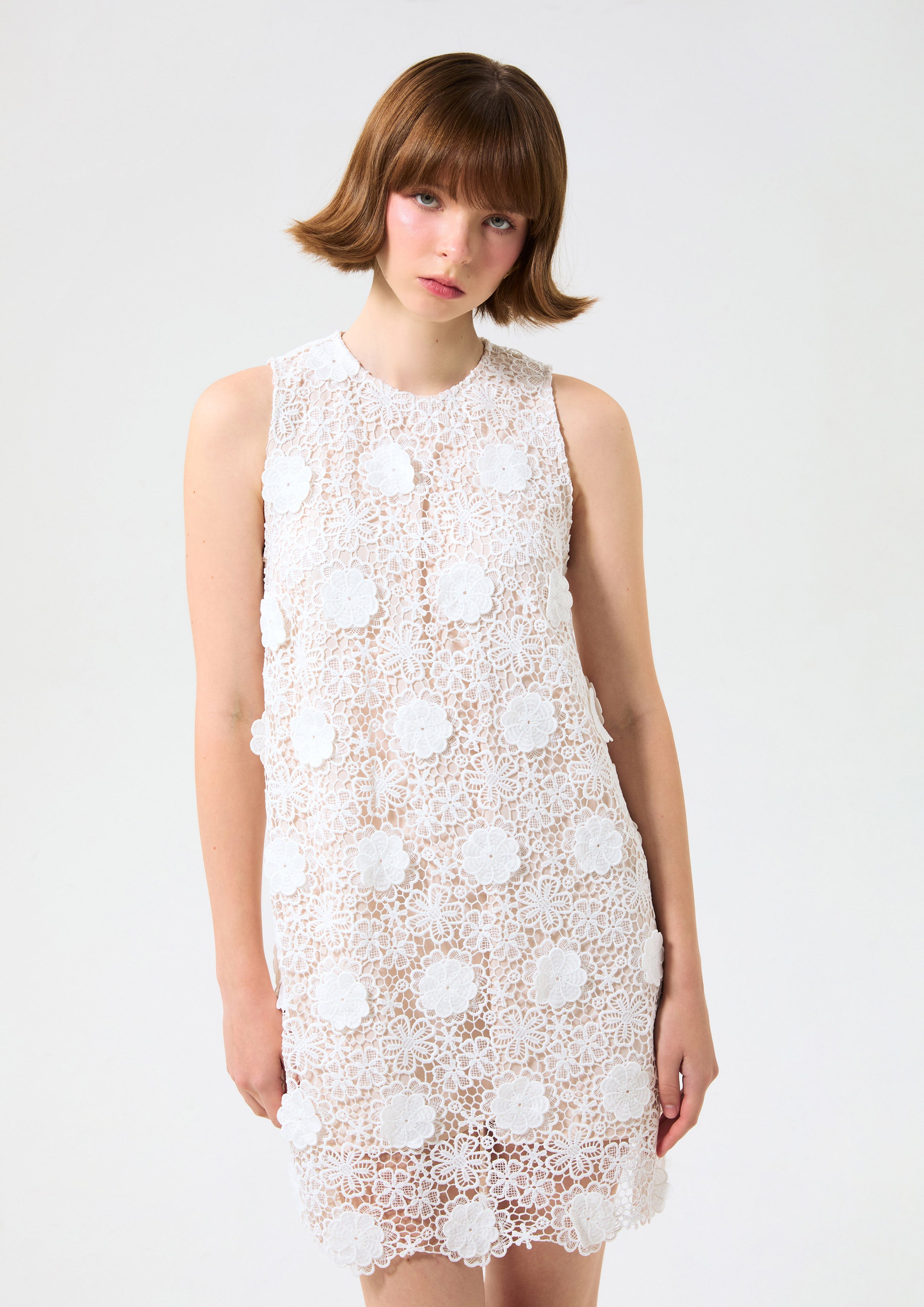 เดรสสั้นแต่งดอกไม้ คอลเลกชัน Rodeo Rose