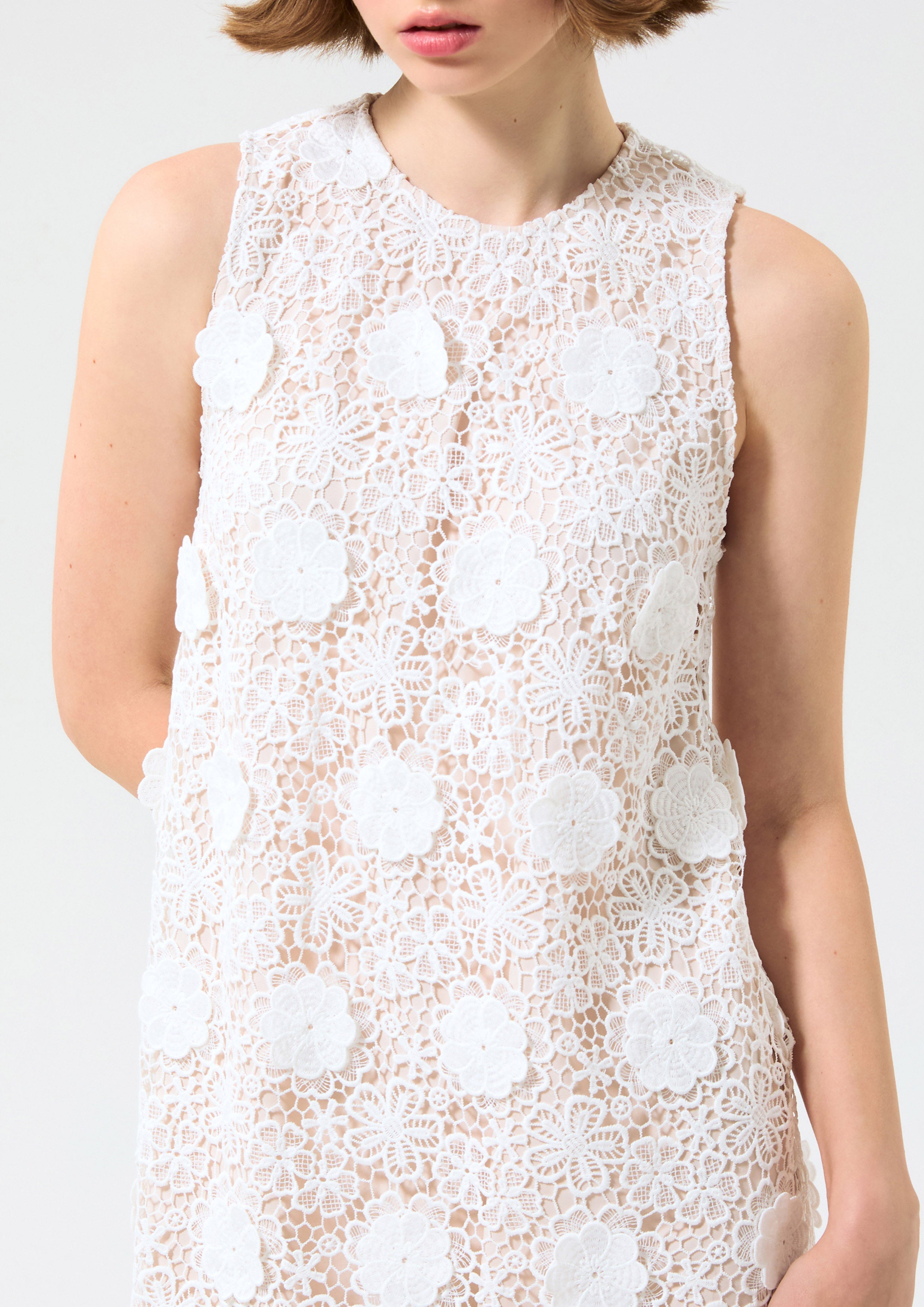 เดรสสั้นแต่งดอกไม้ คอลเลกชัน Rodeo Rose