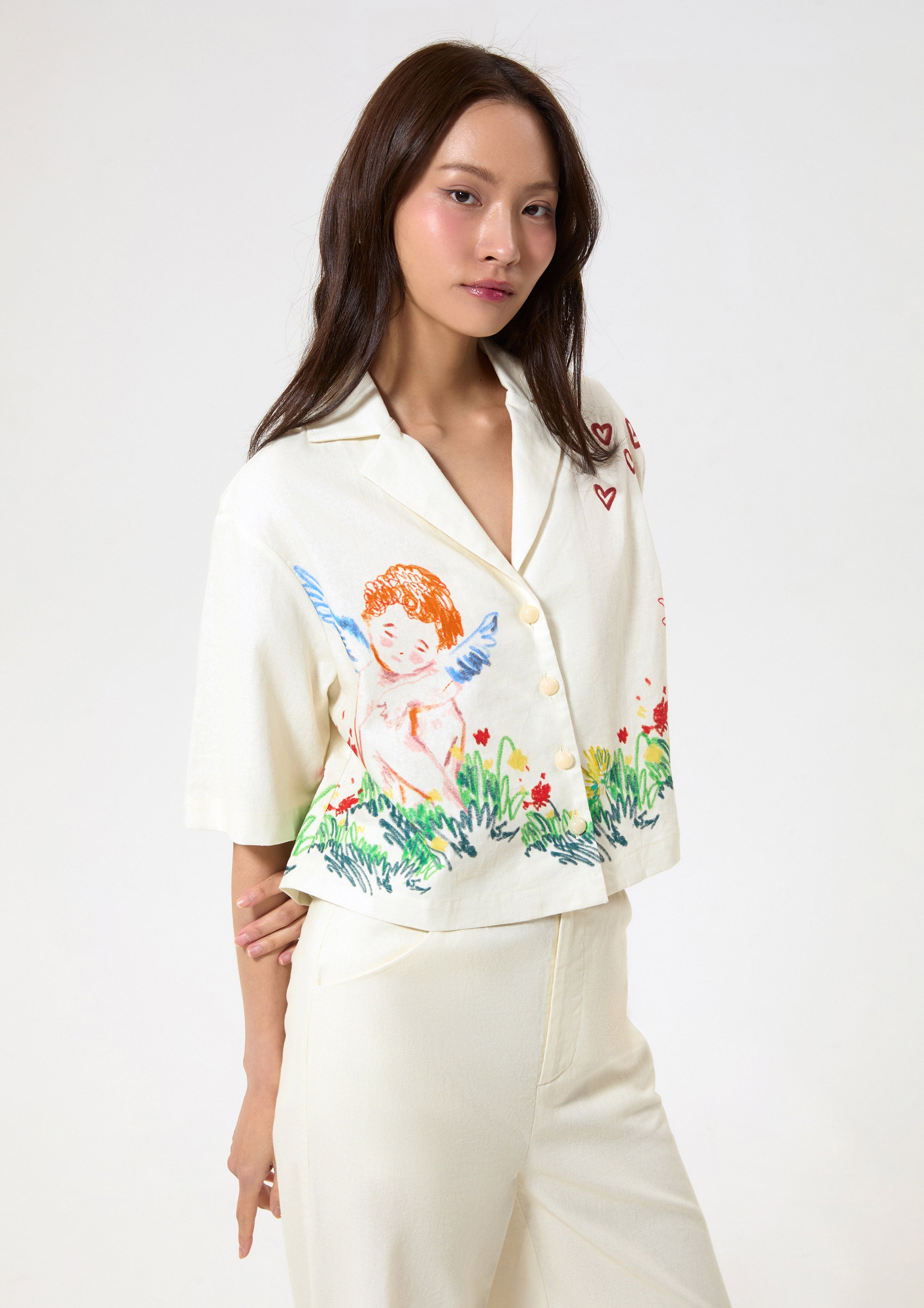 เสื้อเชิ้ตครอปแขนสั้นพิมพ์ลาย คอลเลกชัน Cruise to the Full Bloom