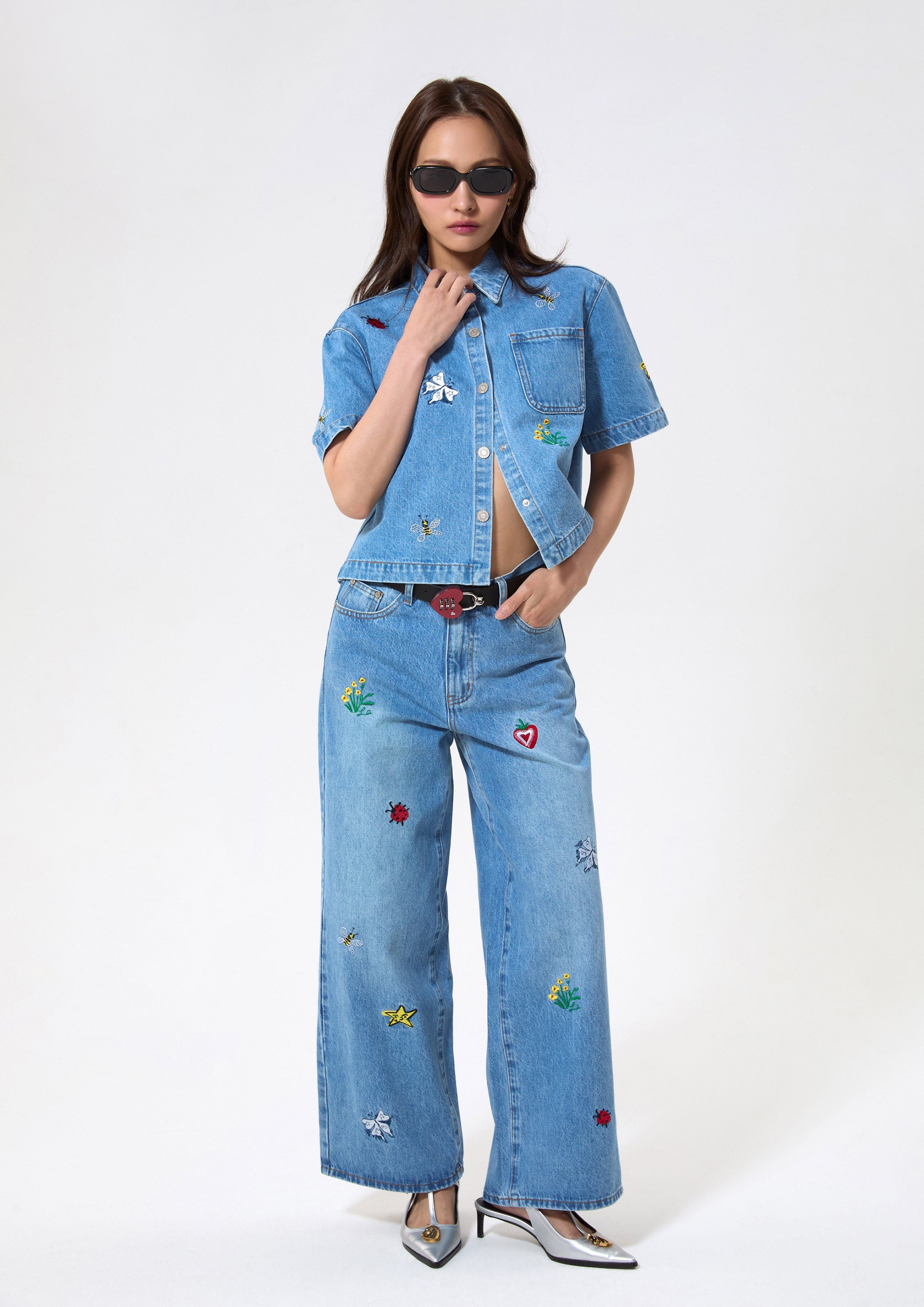Fruit Embroidery Faded Denim Pants Cruise to The Full Bloom