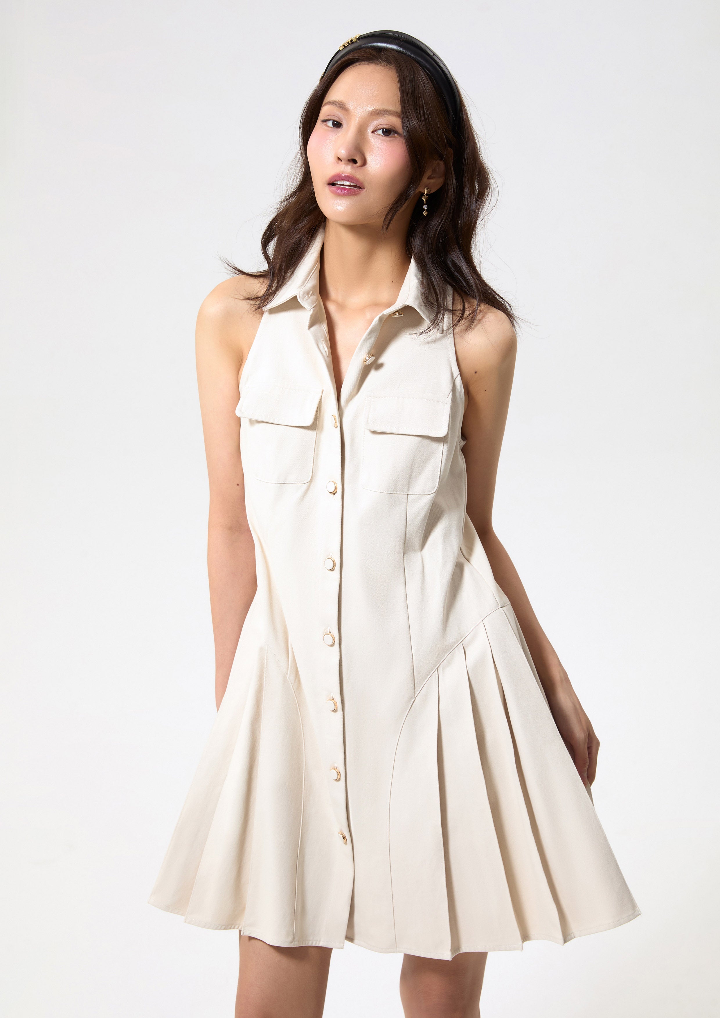 เดรสสั้นติดกระดุม คอลเลกชัน Working on Board