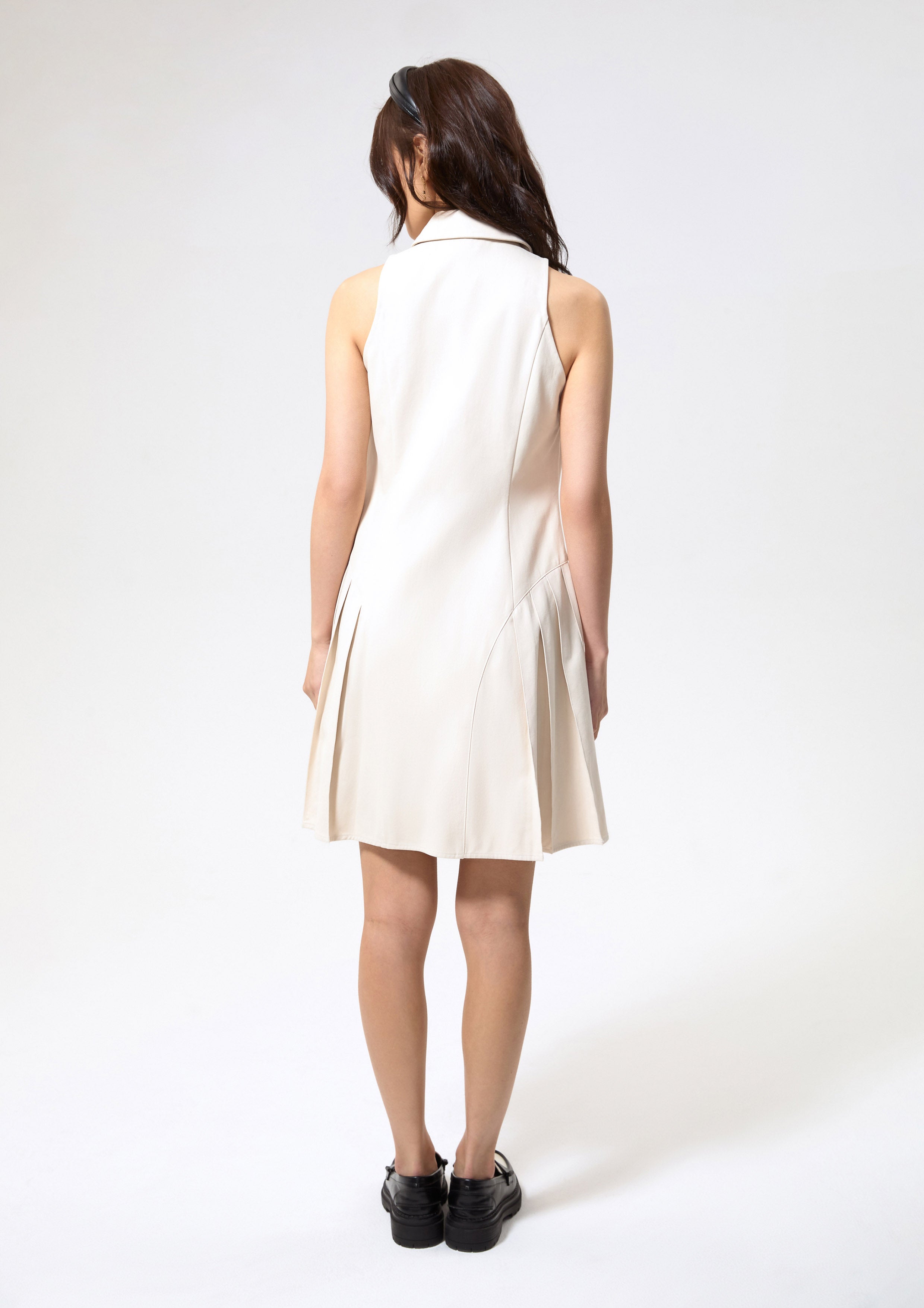 เดรสสั้นติดกระดุม คอลเลกชัน Working on Board