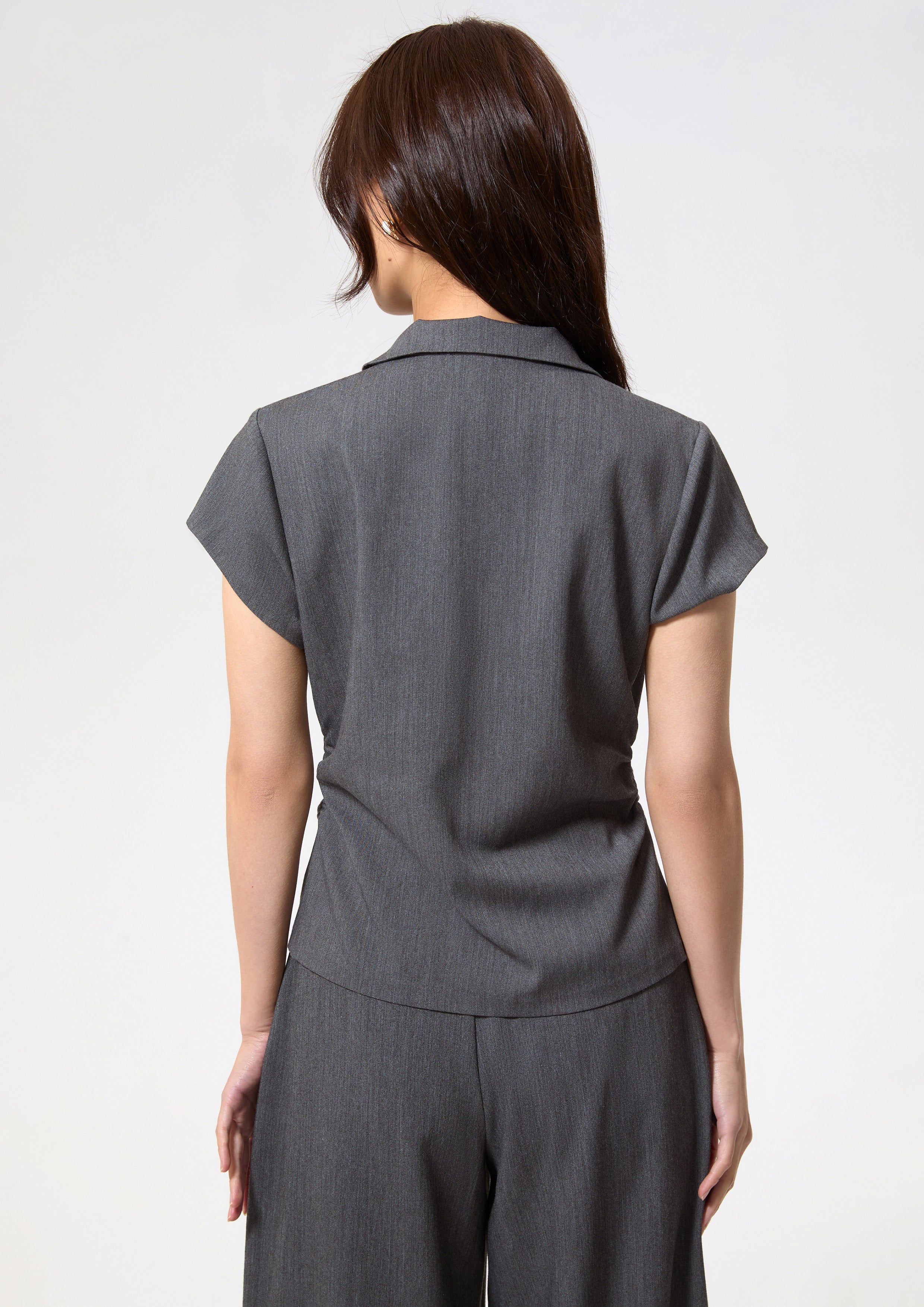 เสื้อเบล้าส์แต่งซิปจับจีบข้าง คอลเลกชัน Working on Board