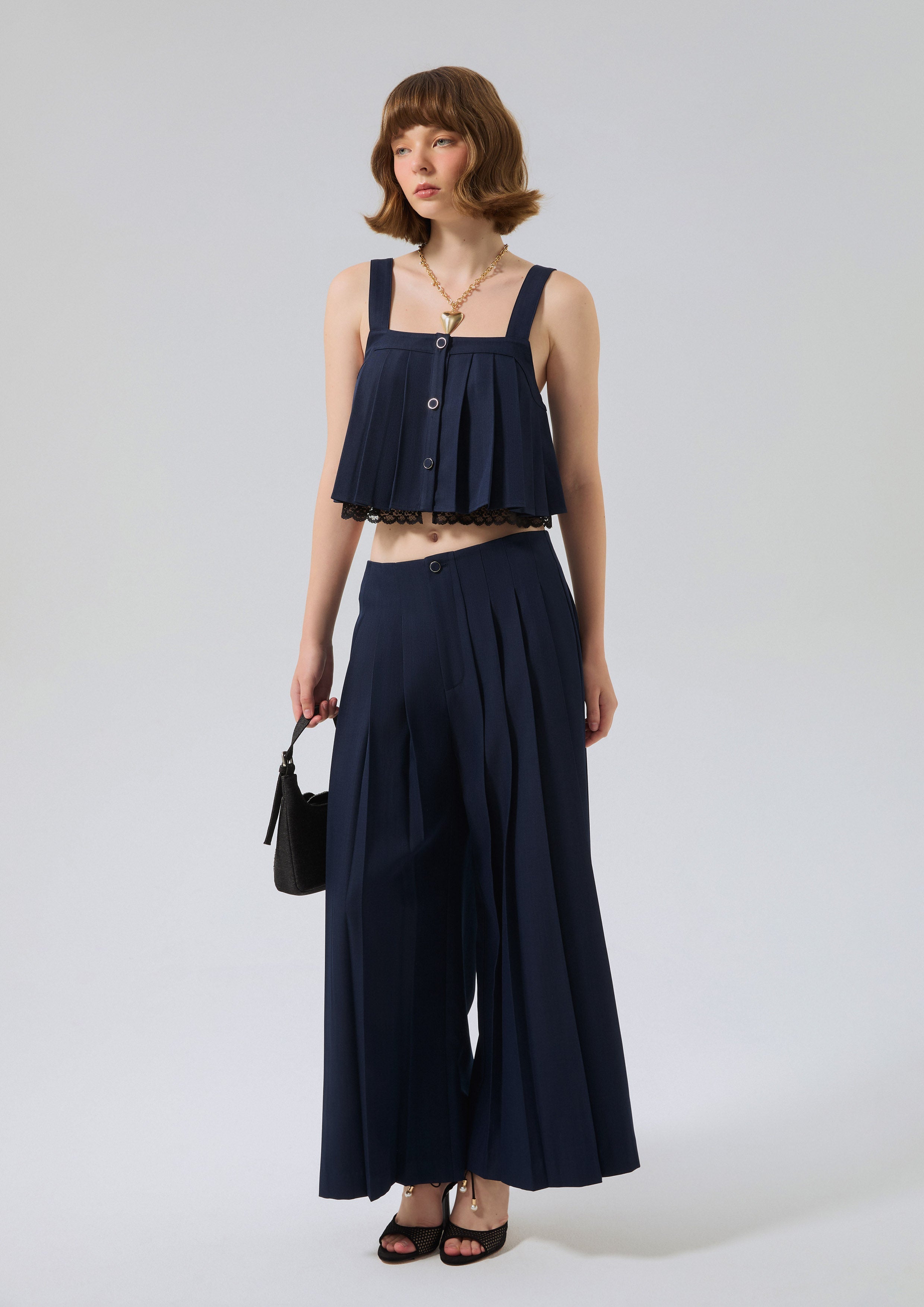 กางเกงขายาวจับจีบ คอลเลคชัน Bloom Affair