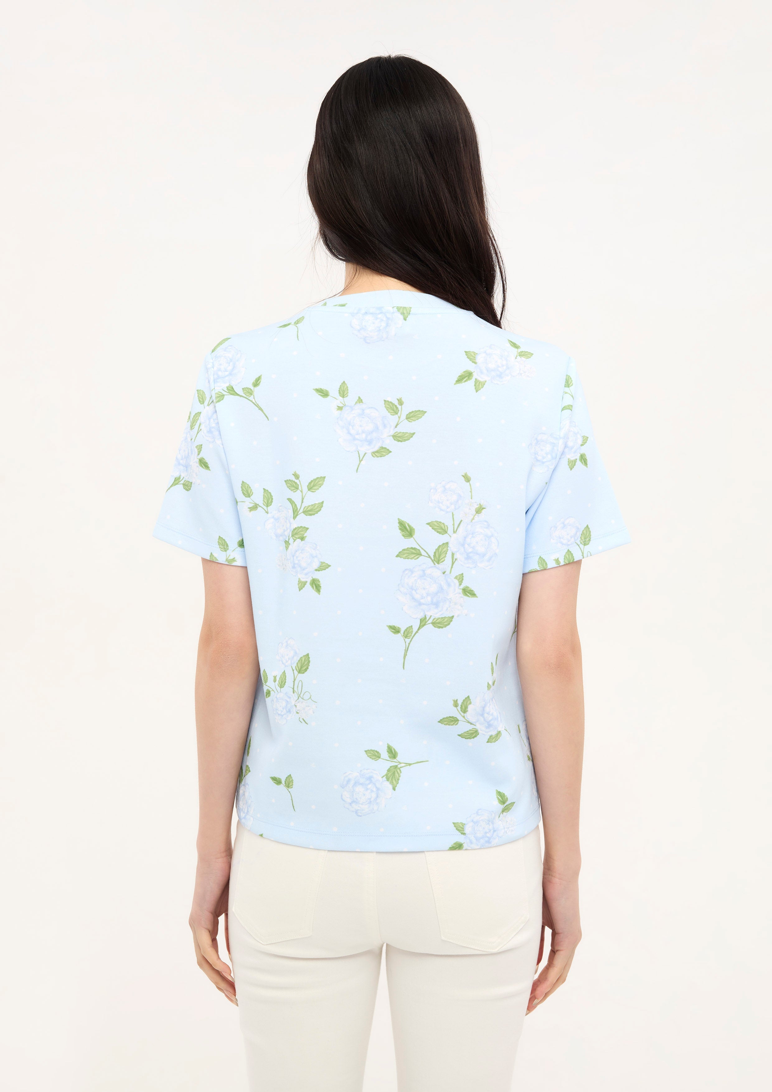 เสื้อยืดแขนสั้นแต่งคริสตัลโลโก้พร้อมลายพิมพ์ดอกกุหลาบ คอลเลกชัน Sweet Nothing