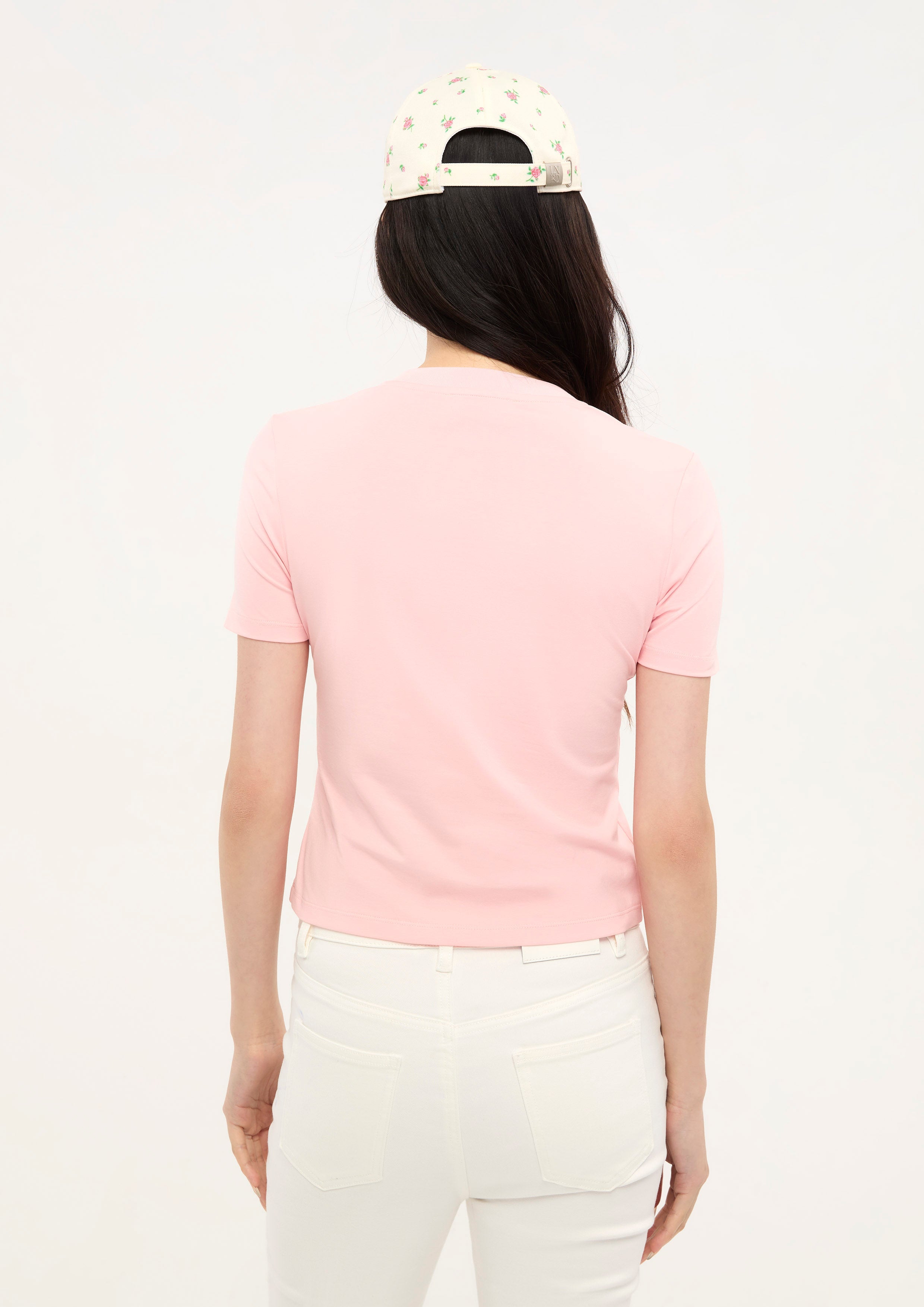 เสื้อยืดแขนสั้นปัักลายดอกกุหลาบ คอลเลกชัน Sweet Nothing