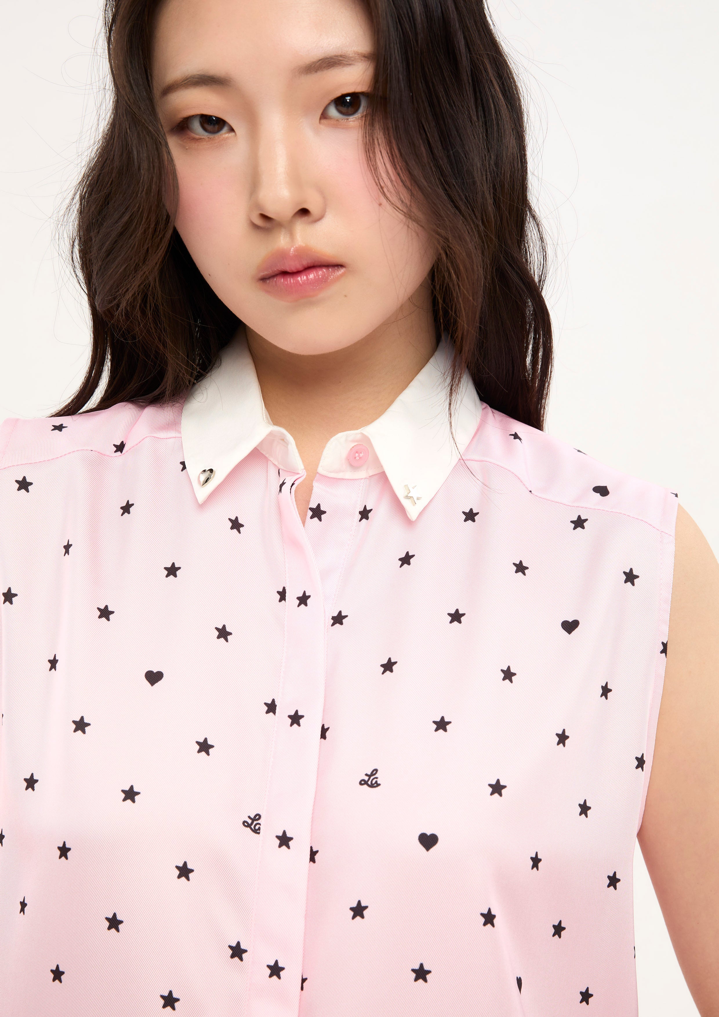 เสื้อเชิ้ตแขนกุดพิมพ์ลาย คอลเลกชัน Sweet Nothing