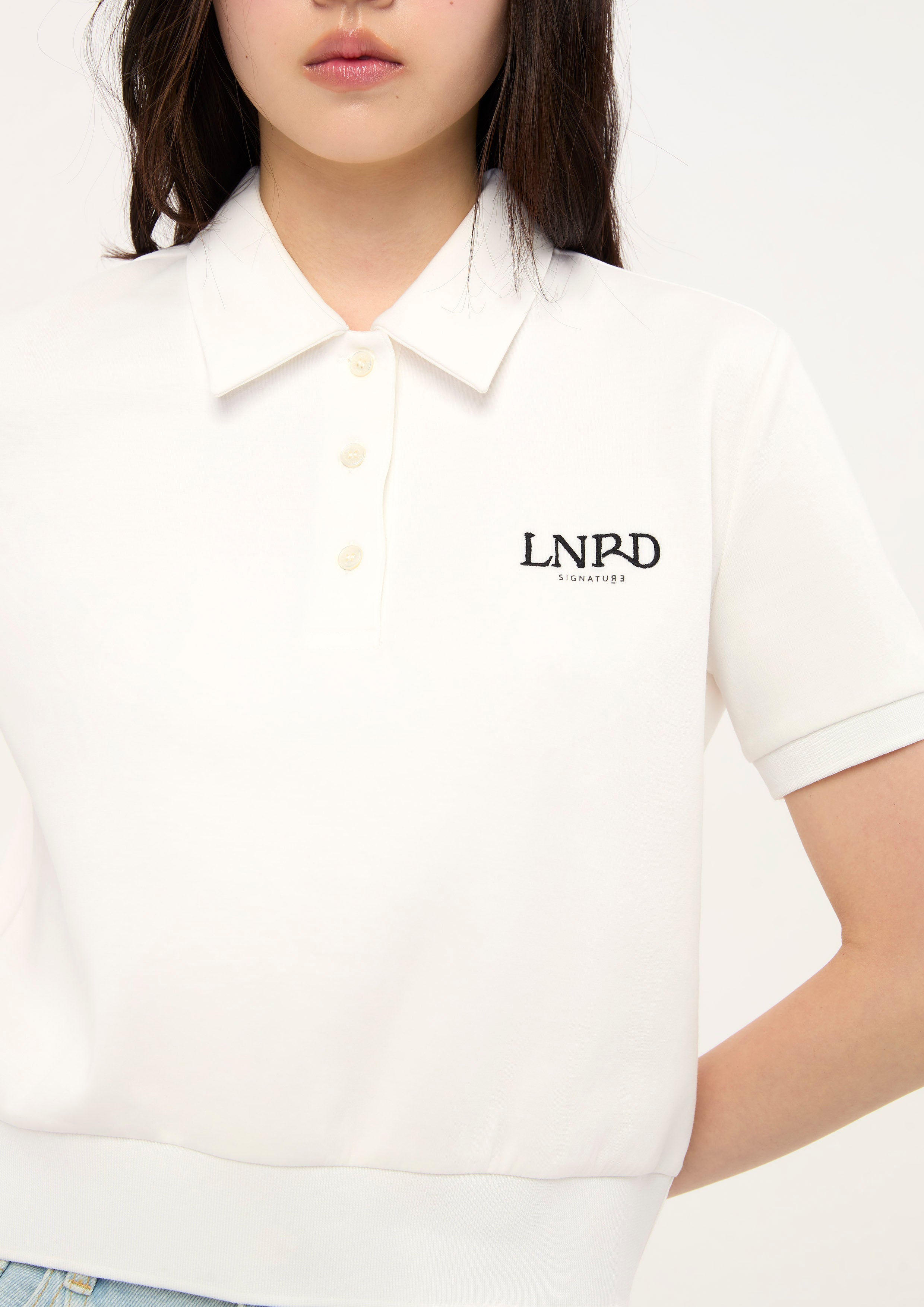 เสื้อโปโลแขนสั้นปักโลโก้ คอลเลกชัน LNRD Signature