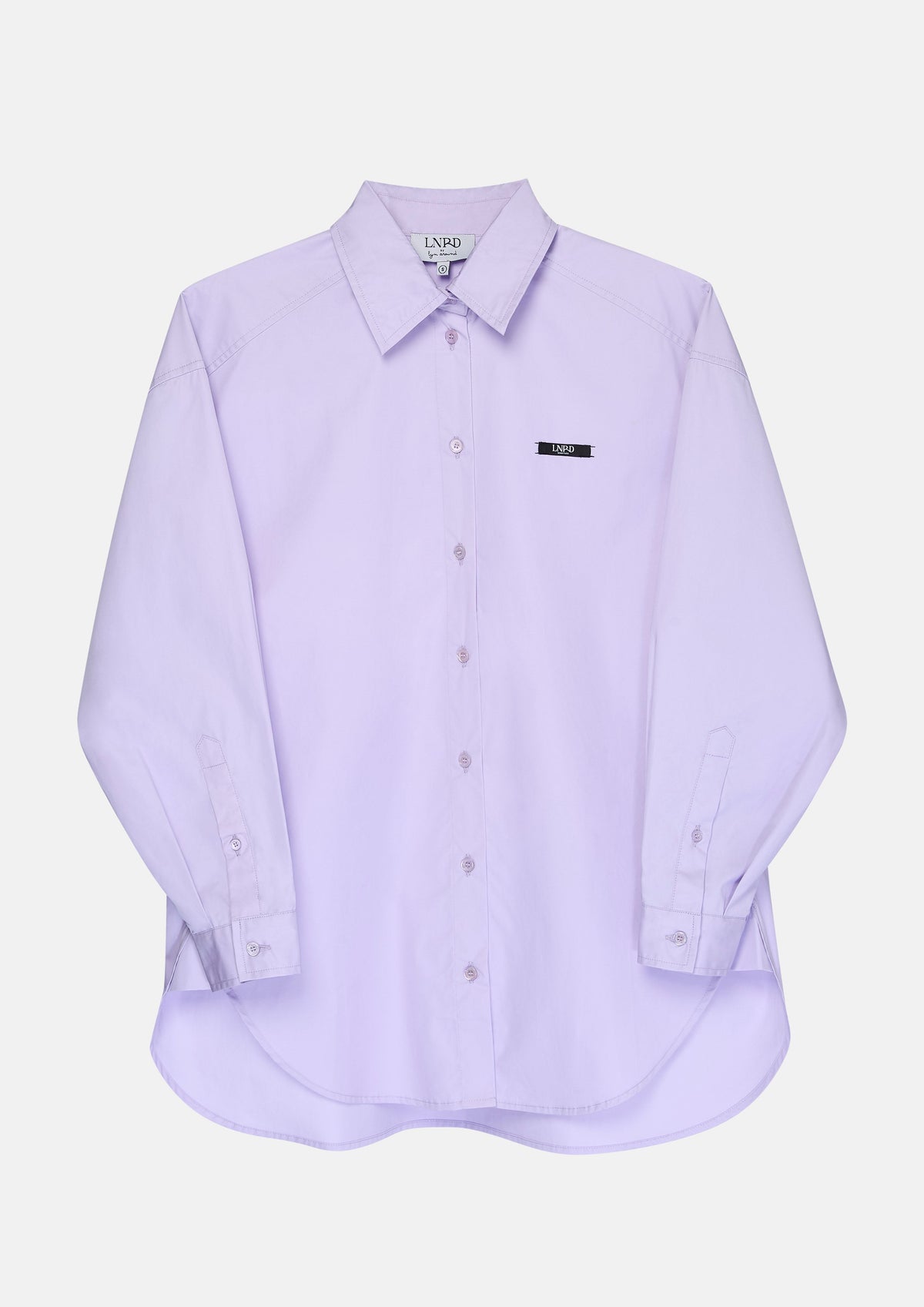 เสื้อเชิ้ตแขนยาวทรงรีแล็กซ์แต่งแพทข์โลโก้ คอลเลกชัน LNRD Signature