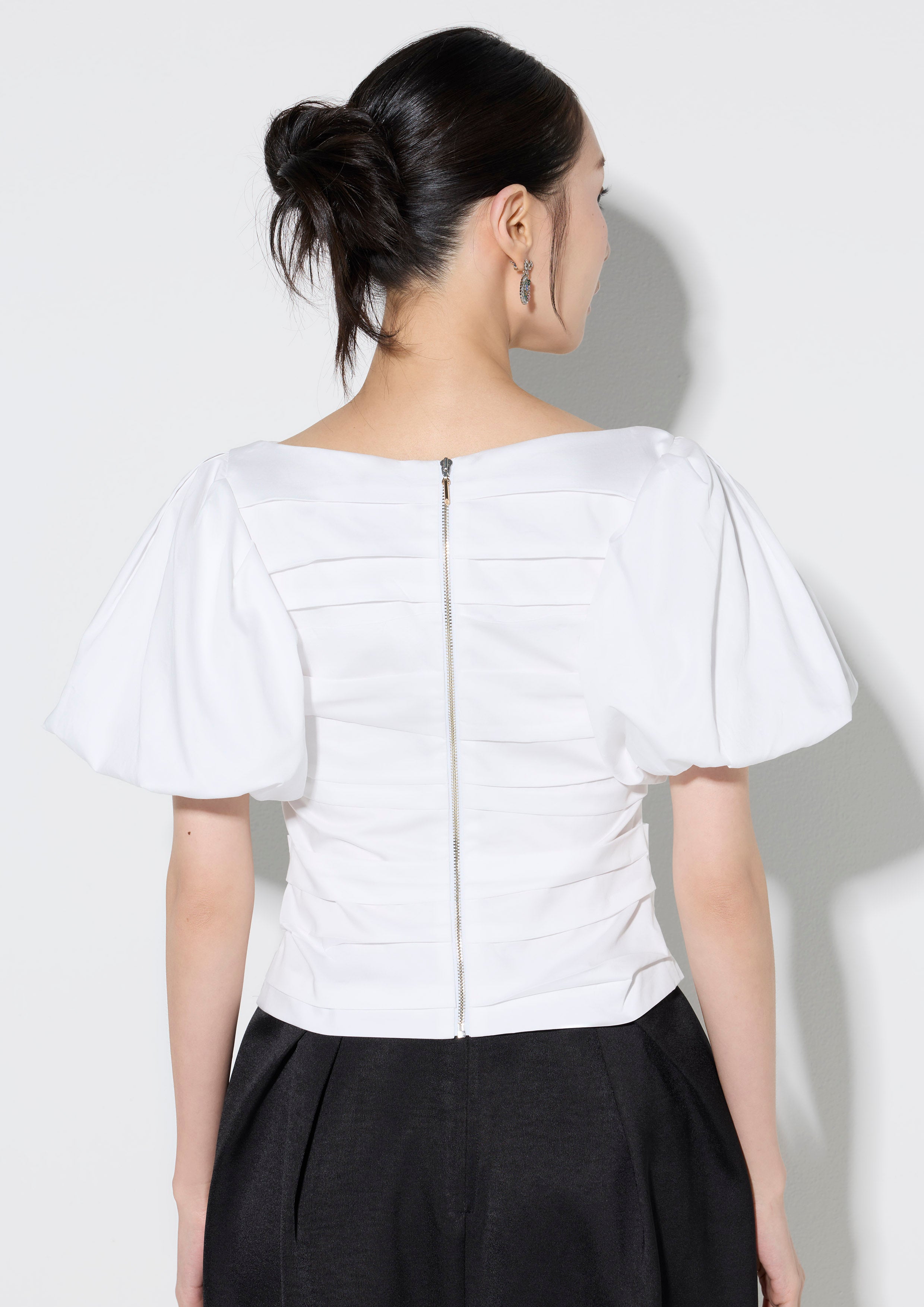 เสื้อเบลาส์จับพลีทแขนเสื้อพอง คอลเลกชัน Arcadia