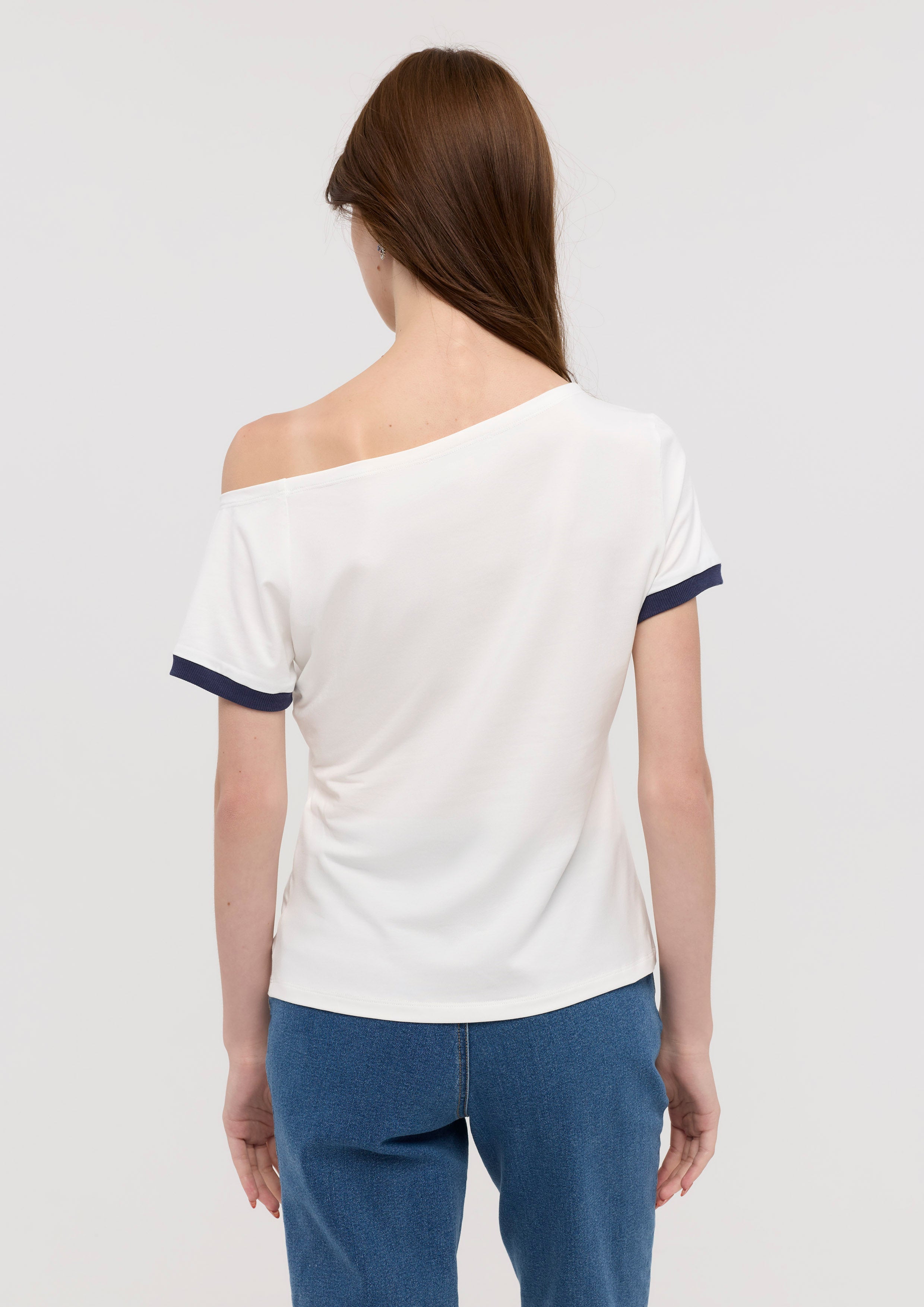 เสื้อแขนสั้นปาดไหล่พิมพ์ลาย คอลเลกชัน Mild Moment