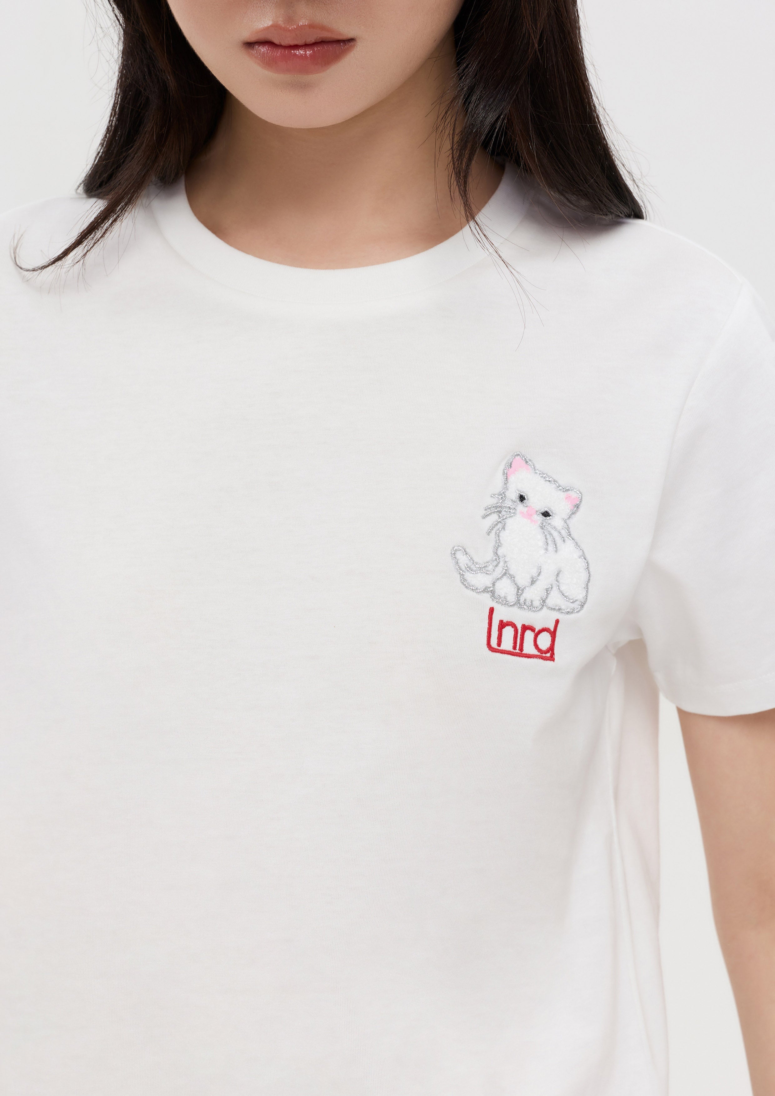 เสื้อยืดแขนสั้นปักลายลูกแมว คอลเลกชัน The Wandering Remix