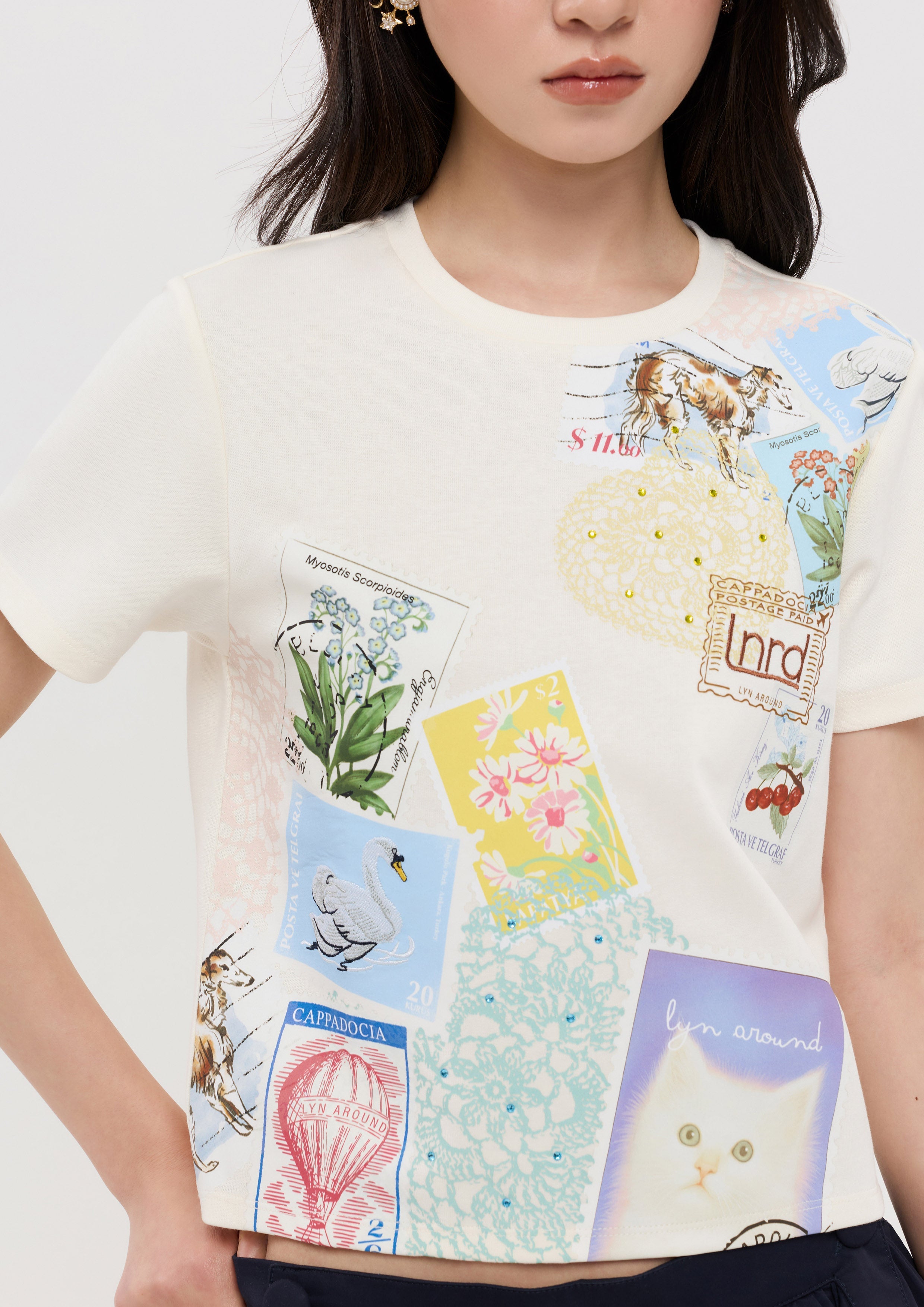 เสื้อยืดครอปแขนสั้นพิมพ์ลาย คอลเลกชัน The Wandering Remix