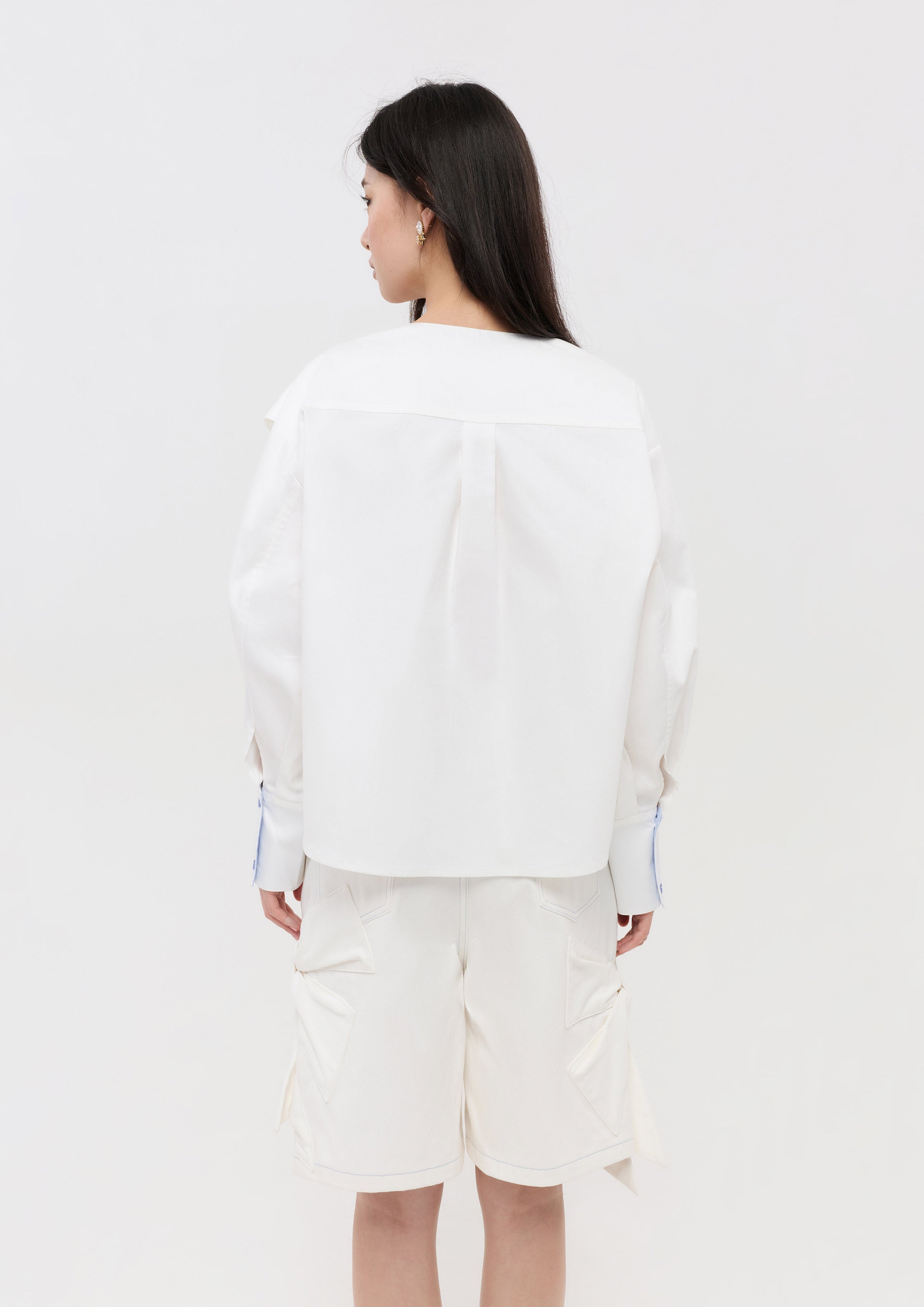 เสื้อแขนยาวแต่งโบ คอลเลกชัน Pristine Blue Sky