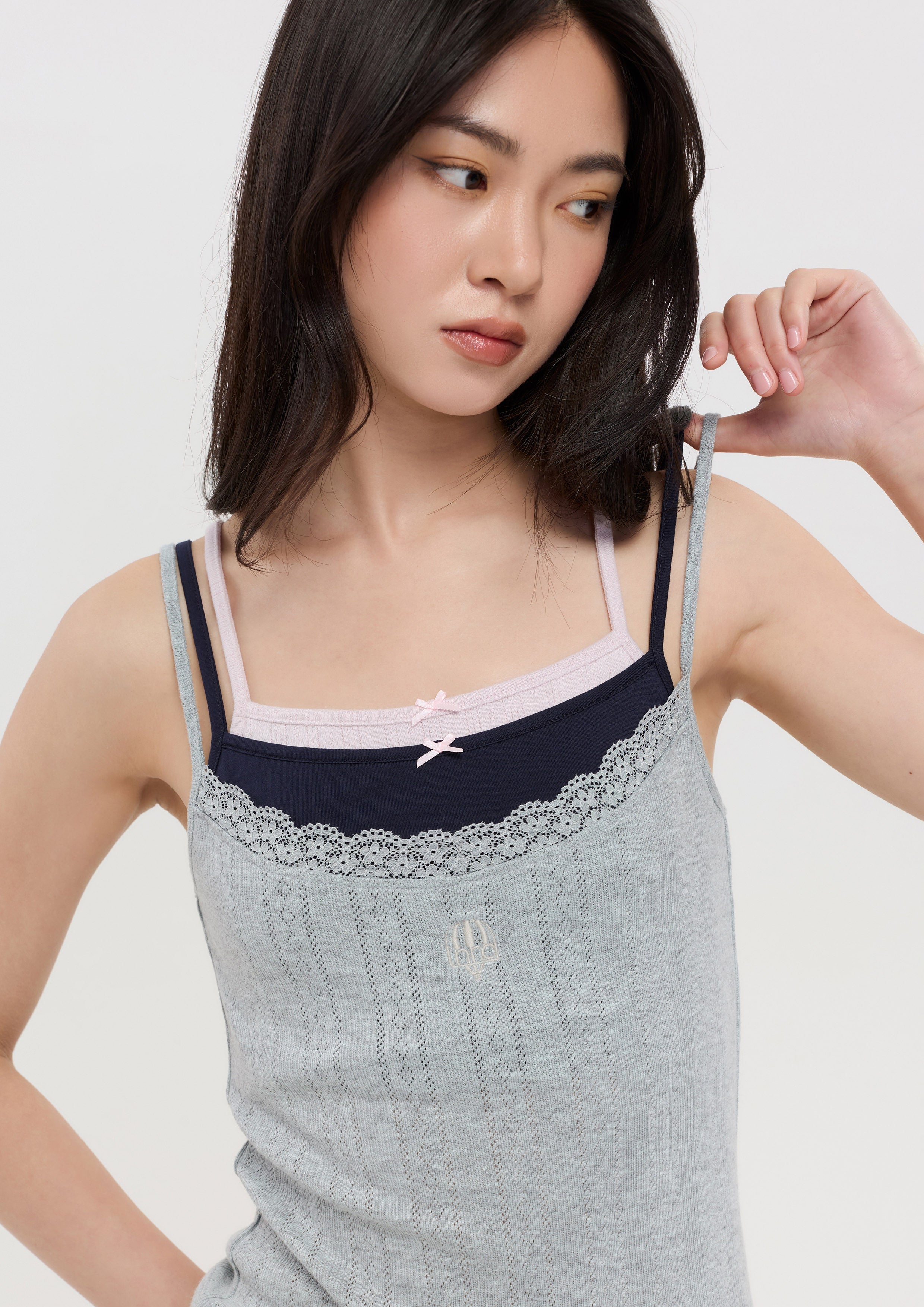 เสื้อสายเดี่ยวซ้อนเลเยอร์ คอลเลกชัน The Wandering Remix