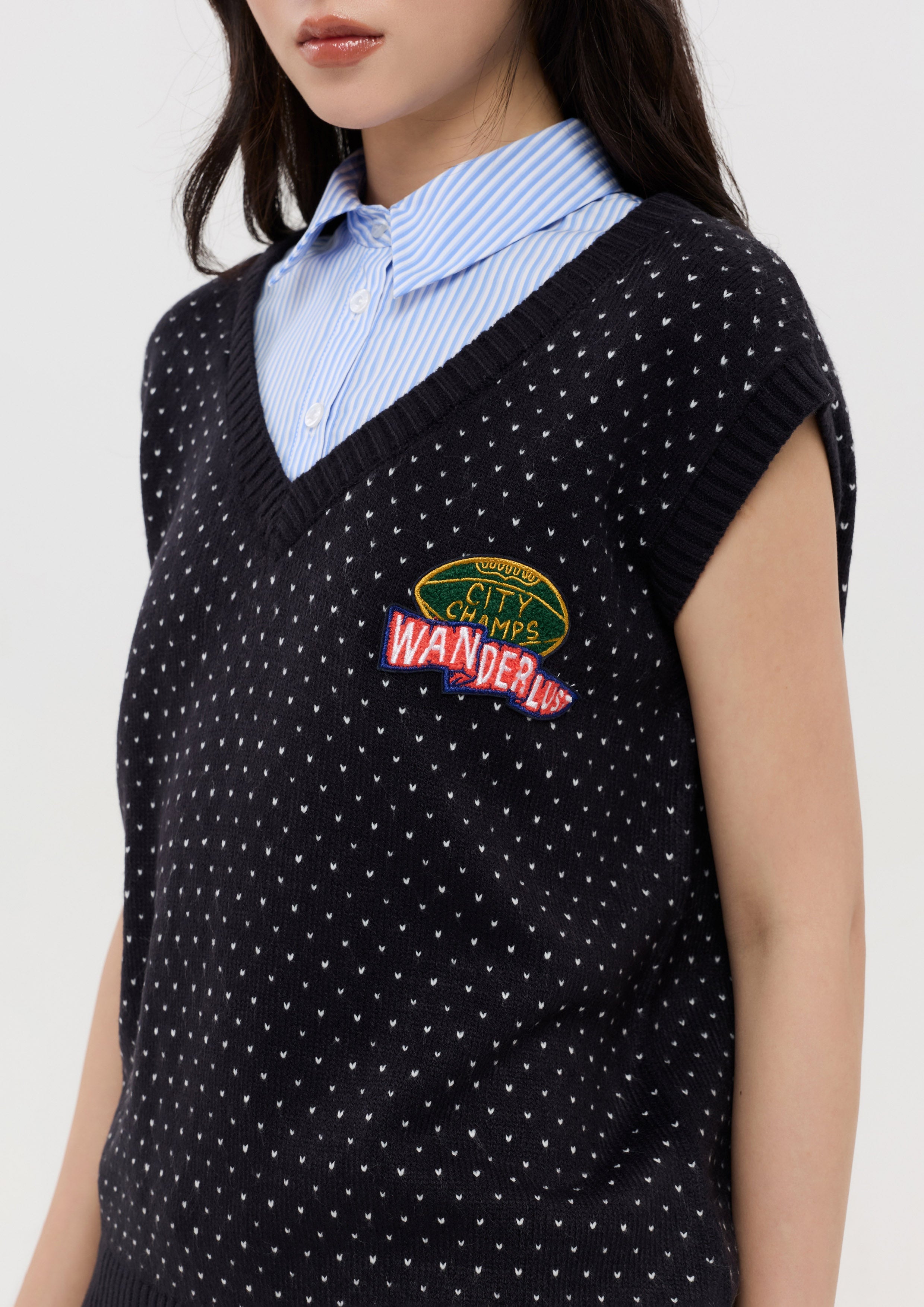 เสื้อถักเลเยอร์ลายโพลกาดอท คอลเลกชัน The Wandering Remix