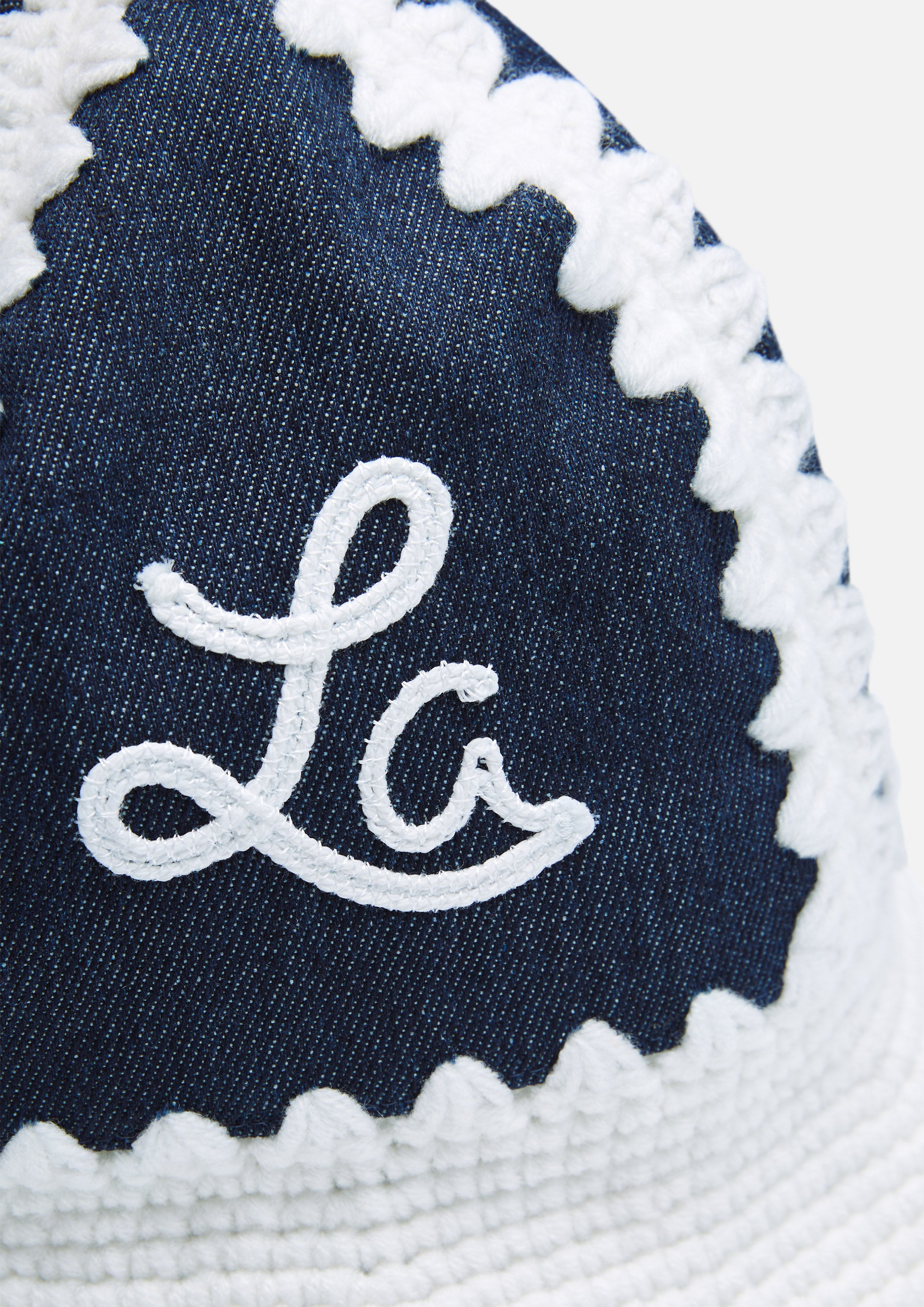 หมวกบักเก็ตปักโครเชต์ Lucianda