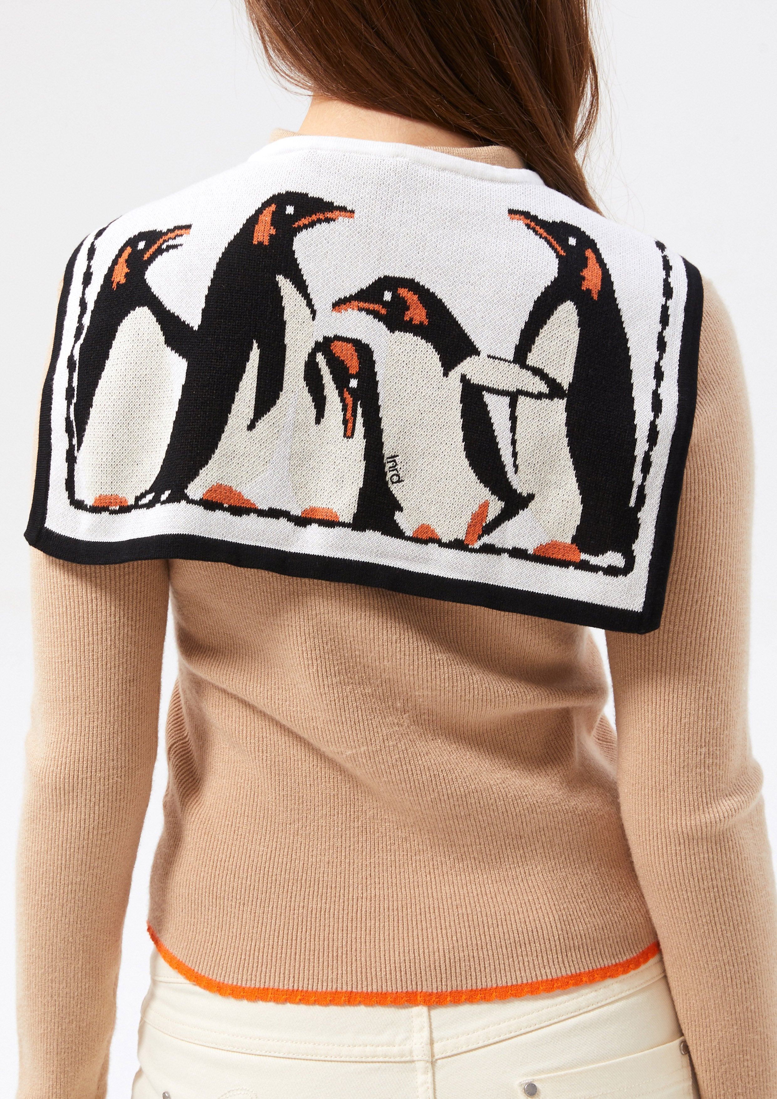 ผ้าพันคอปลอกคอปักลาย