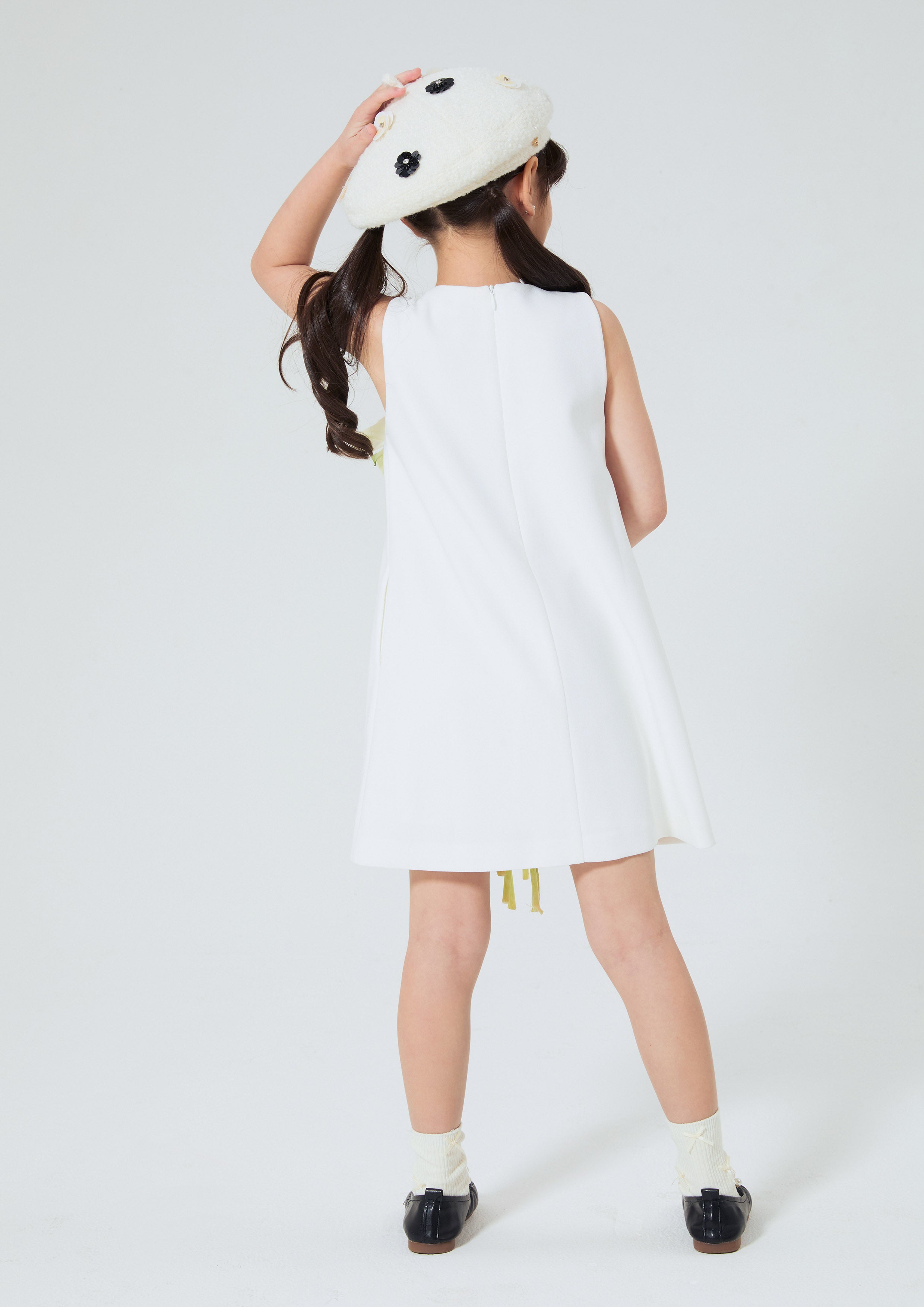 เดรสสั้นแต่งดอกกุหลาบ คอลเลกชัน Reviere