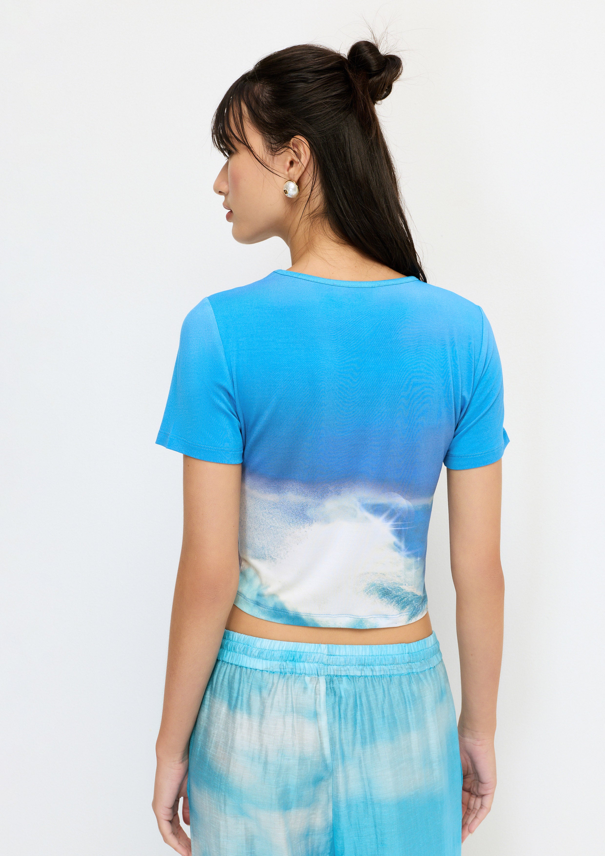 เสื้อยืดครอปพิมพ์ลาย คอลเลกชัน You Deserve a Break