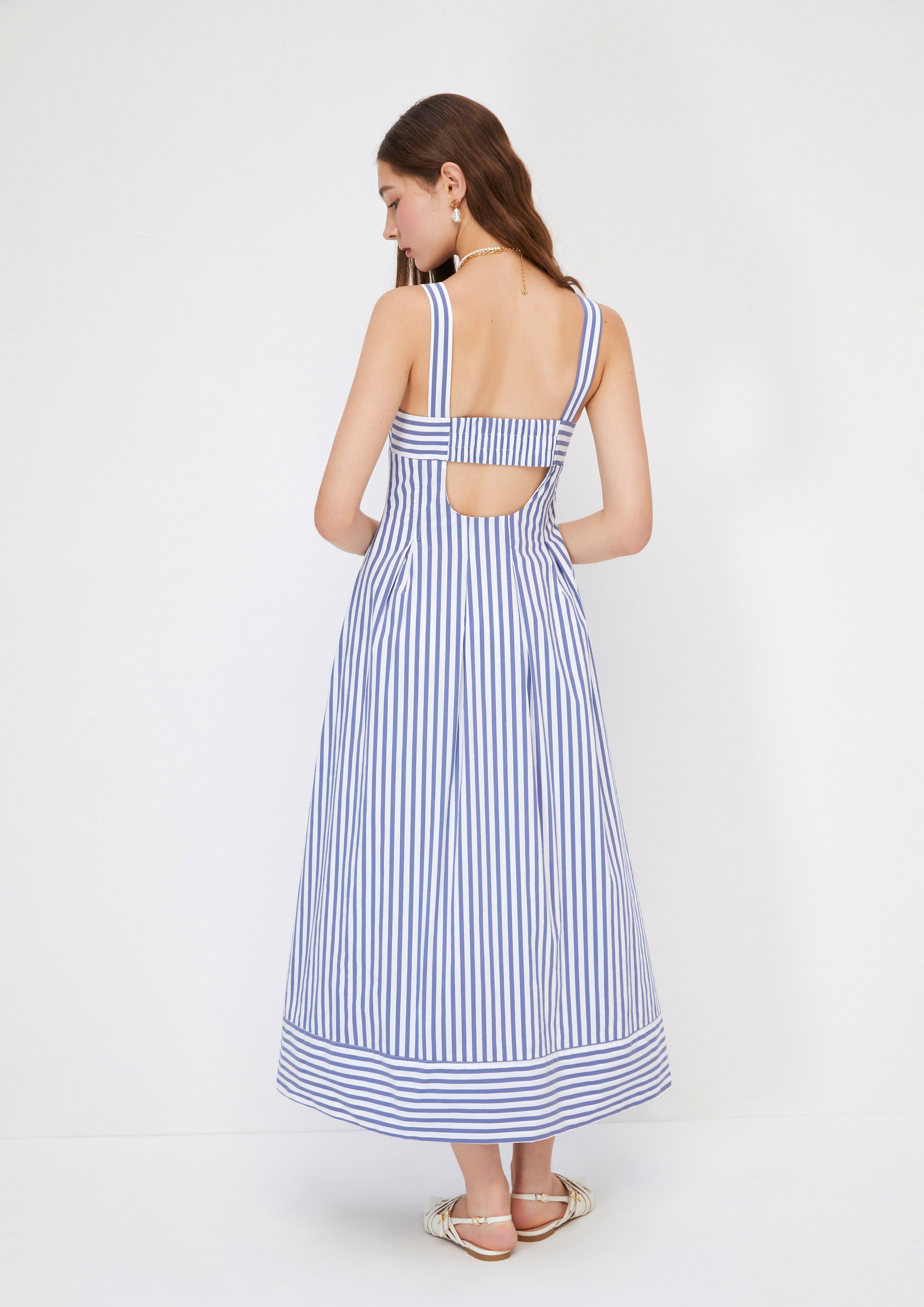 เดรสยาวสายเดี่ยวลายทาง คอลเลกชัน You Deserve a Break