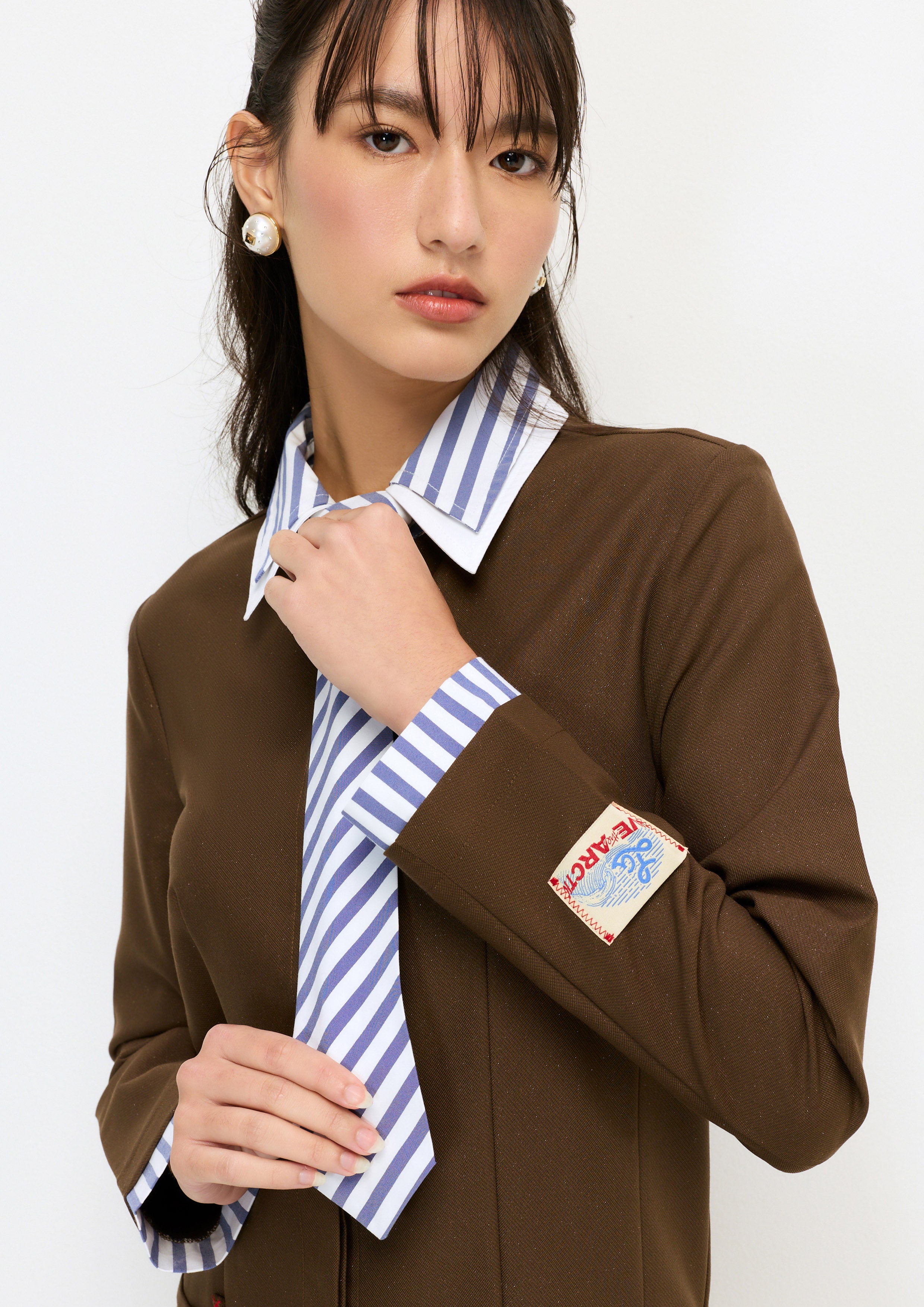 เดรสสั้นกระโปรงพลีทปกคอเนคไท คอลเลกชัน You Deserve a Break