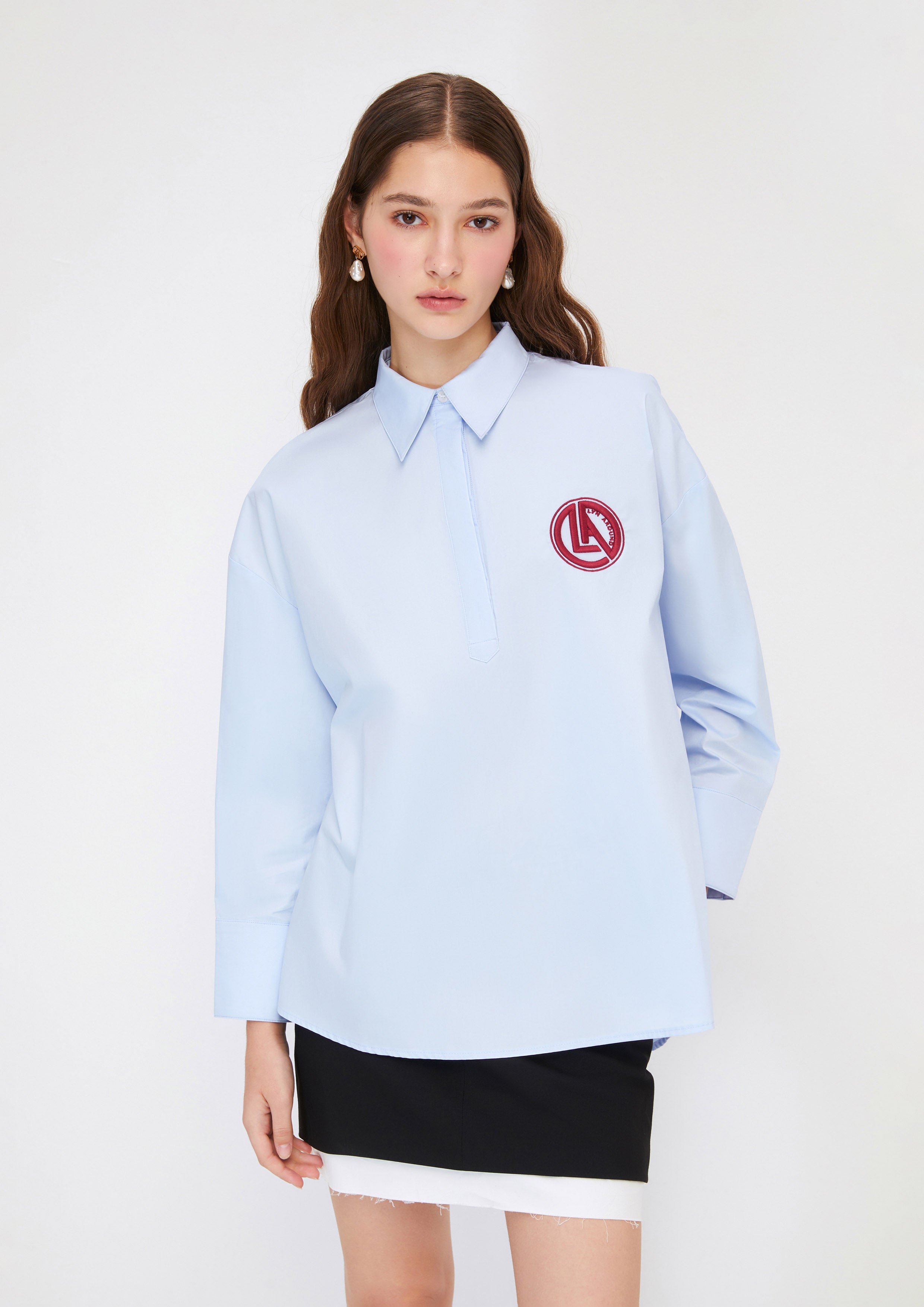 เสื้อเชิ้ตแขนยาวปักโลโก้ คอลเลกชัน Artic Noir