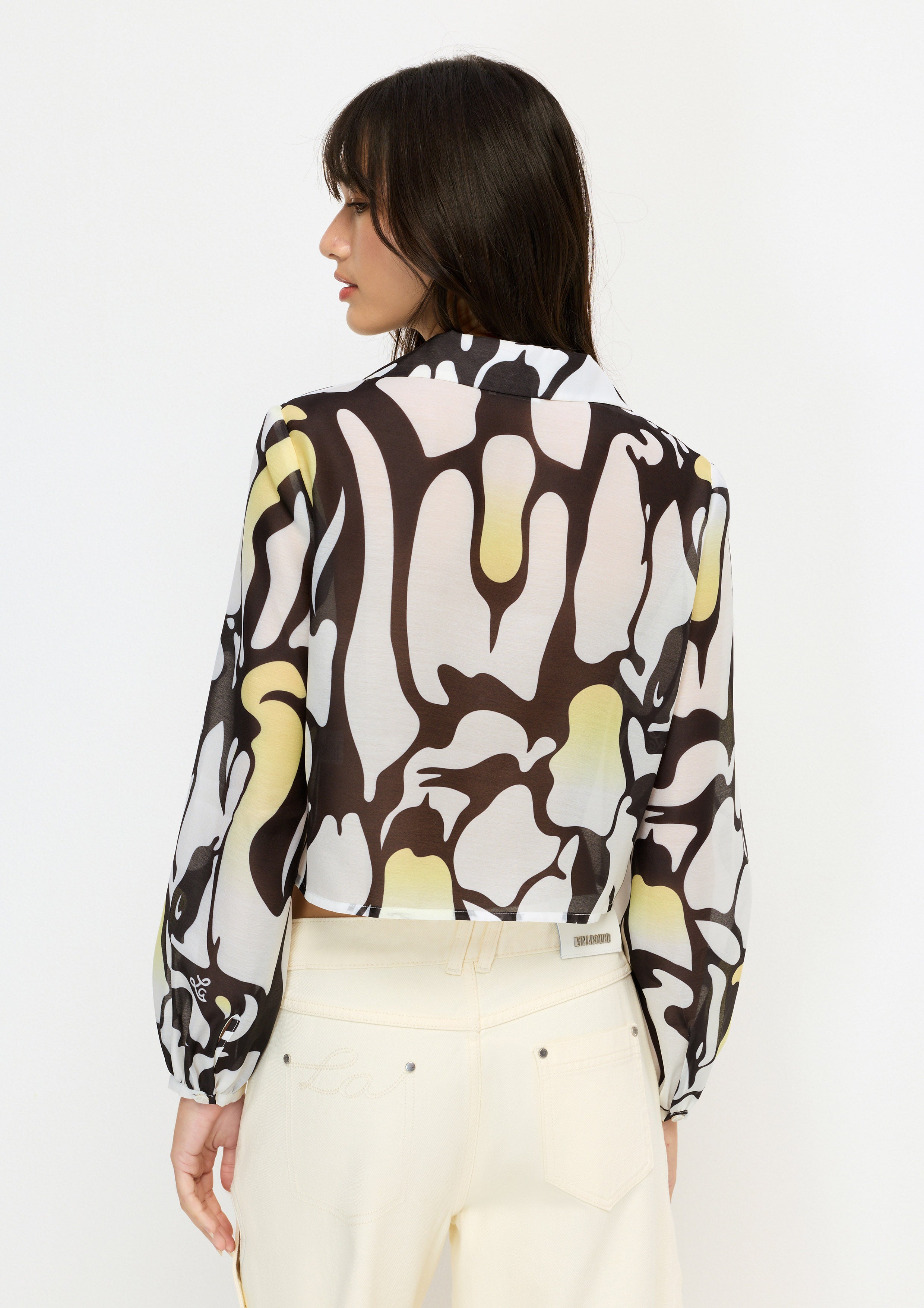 เสื้อเชิ้ตครอปพิมพ์ลาย คอลเลกชัน Artic Noir