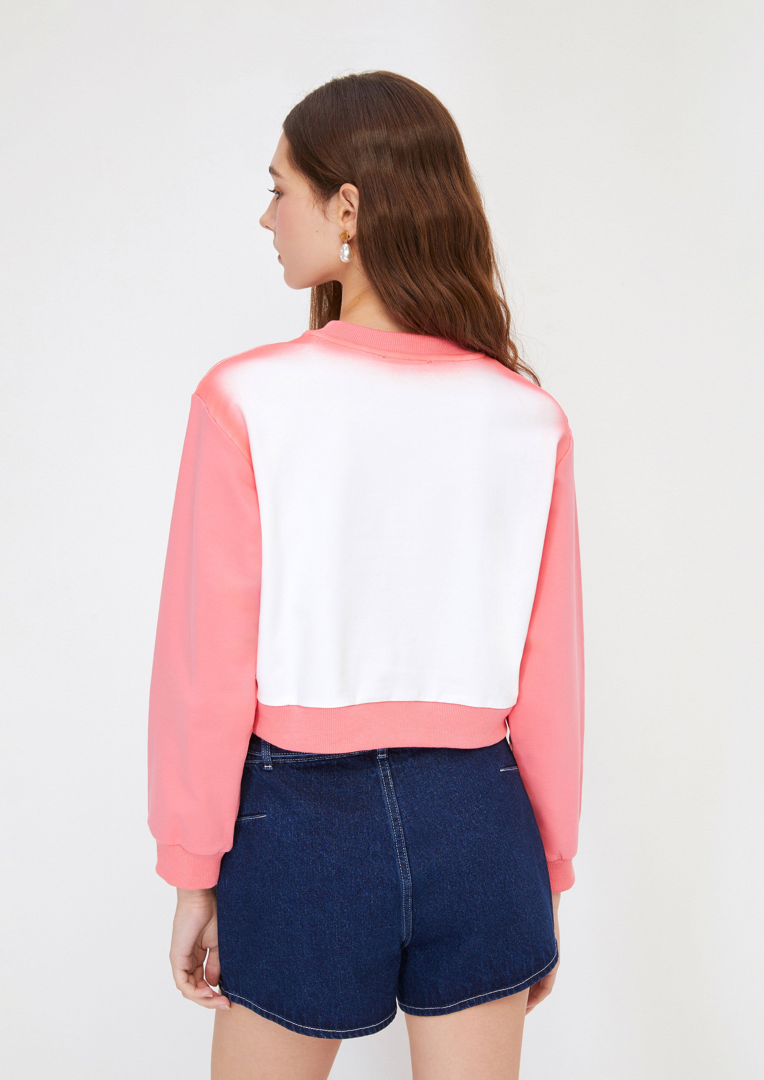 เสื้อพูลโอเวอร์ครอปออมเบร คอลเลกชัน Melting Bloom