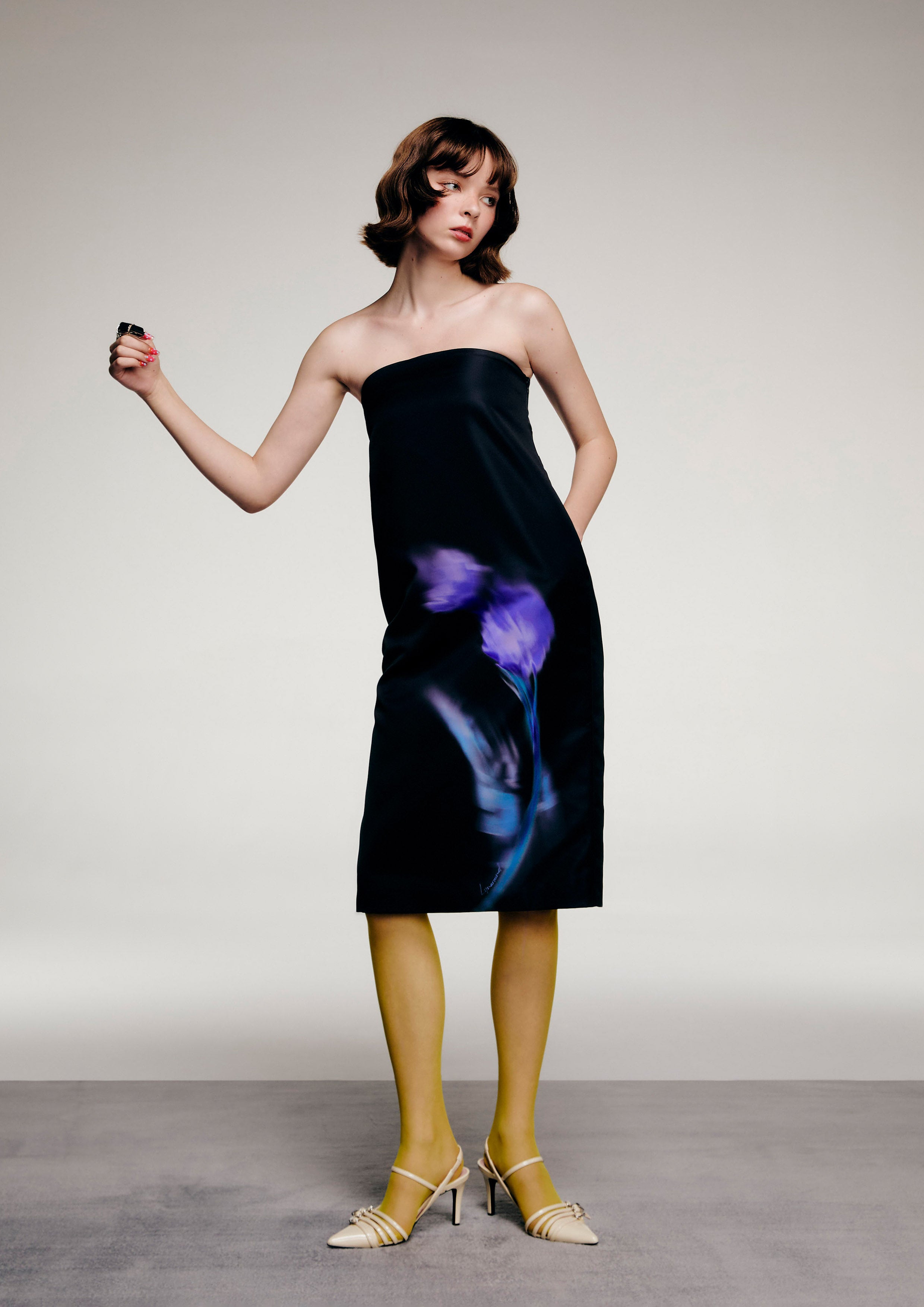 เดรสเกาะอกพิมพ์ลายดอกไม้ คอลเลกชัน Reviere