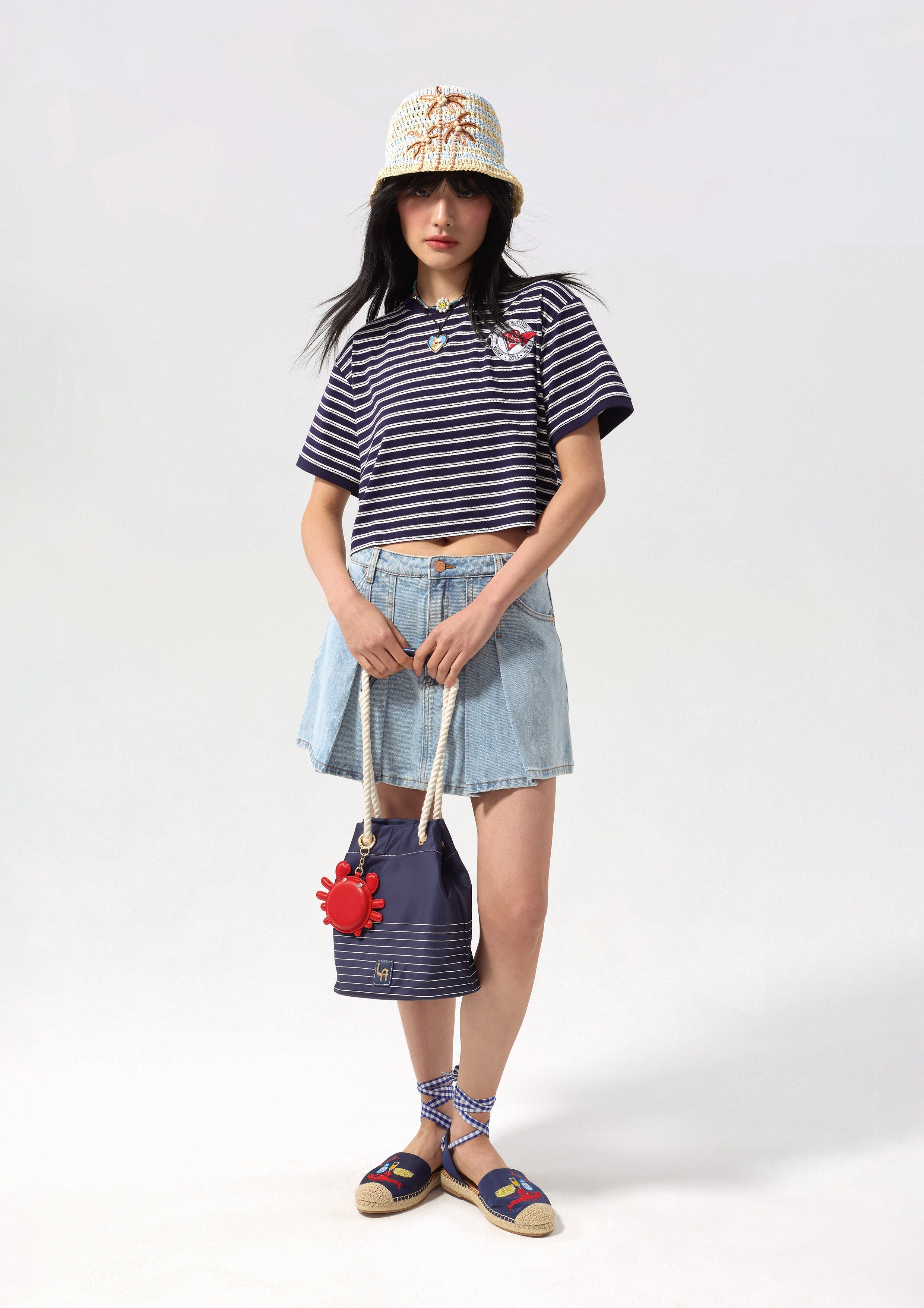 เสื้อยืดครอปลายทางขอบสีคอนทราสต์ คอลเลกชัน Califonia Yacht Club