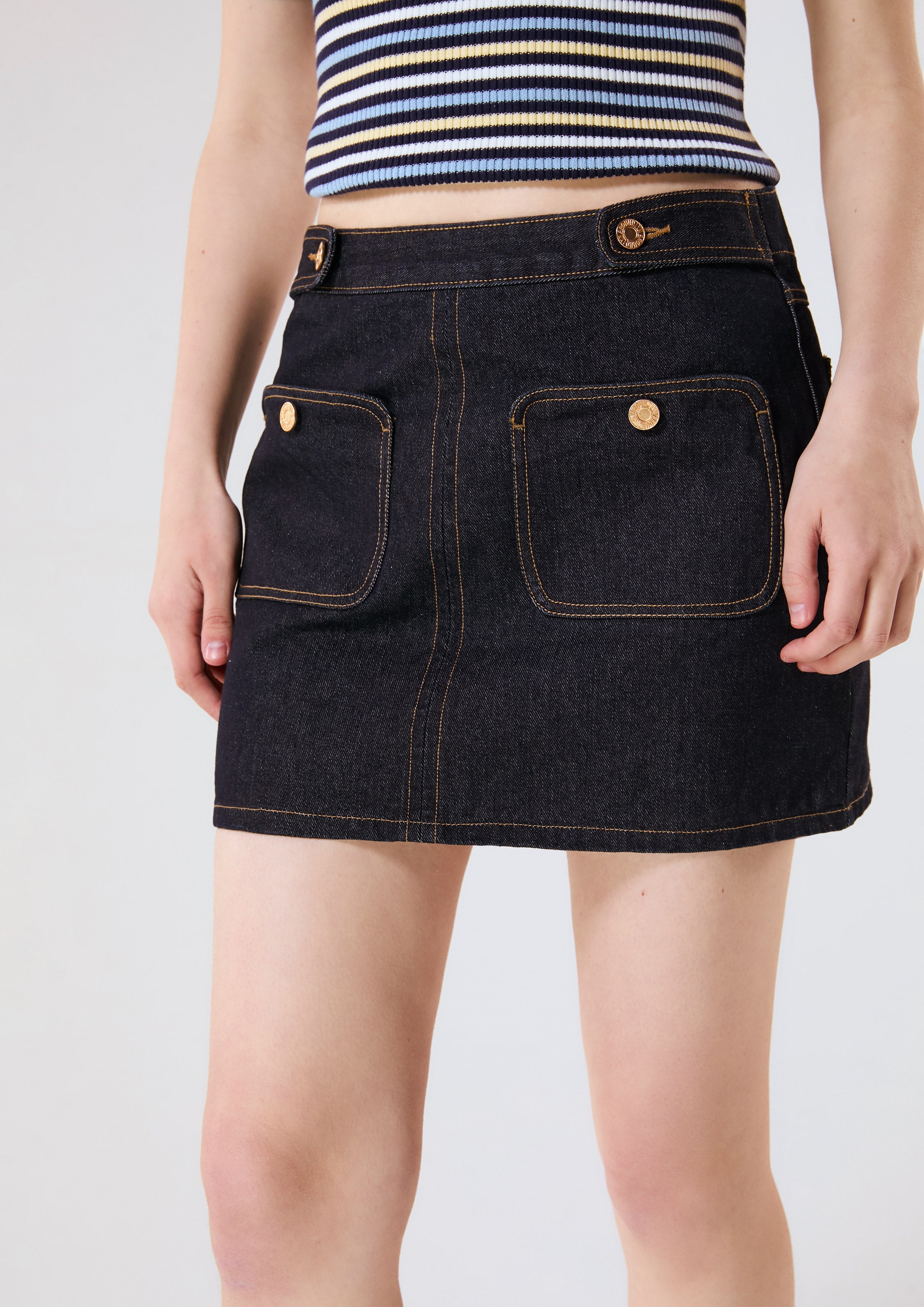 Contrast Stitching Denim Mini Skirt Basic Denim