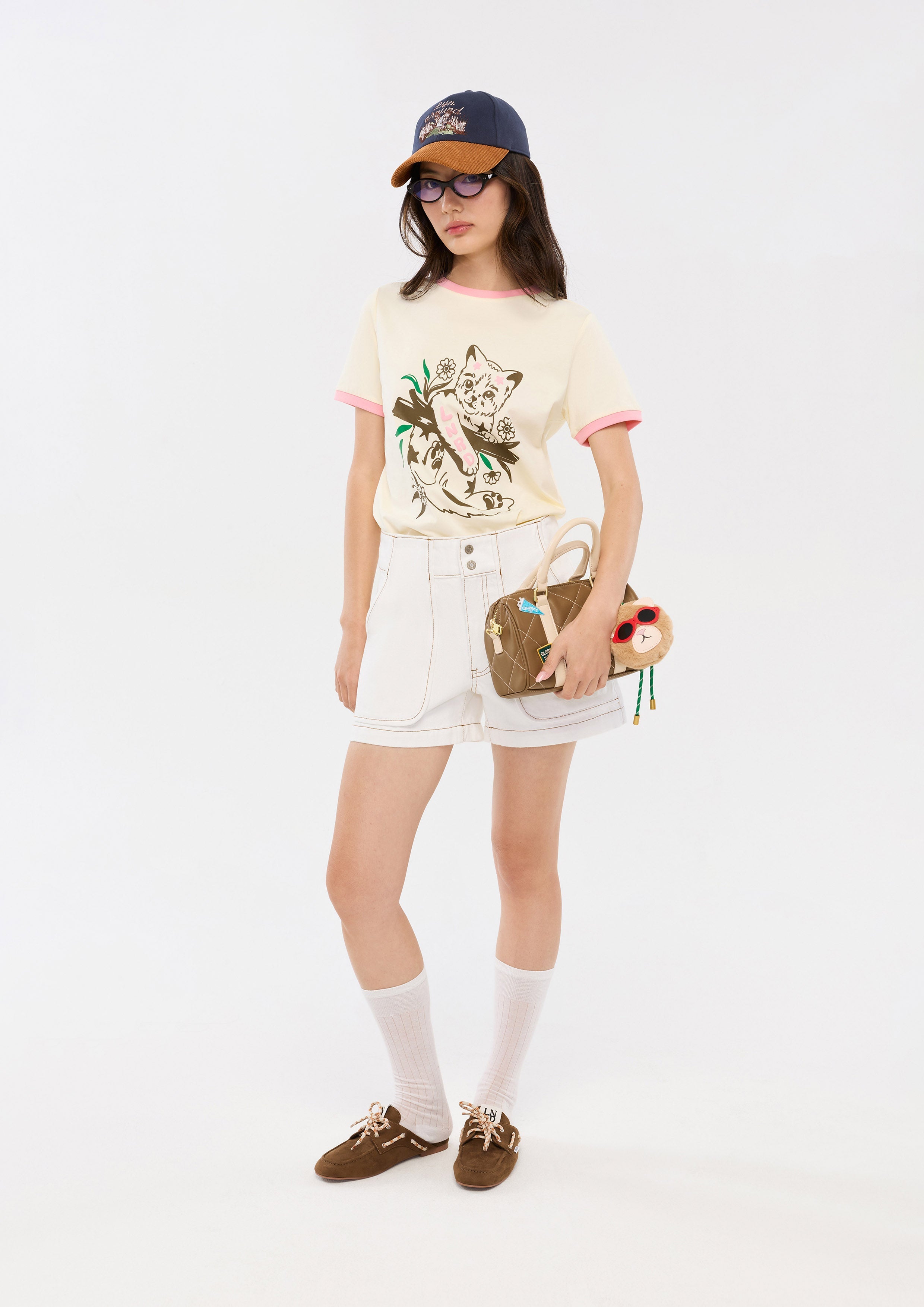 Contrast Stitching Logo Embroidered Shorts Camp Diary