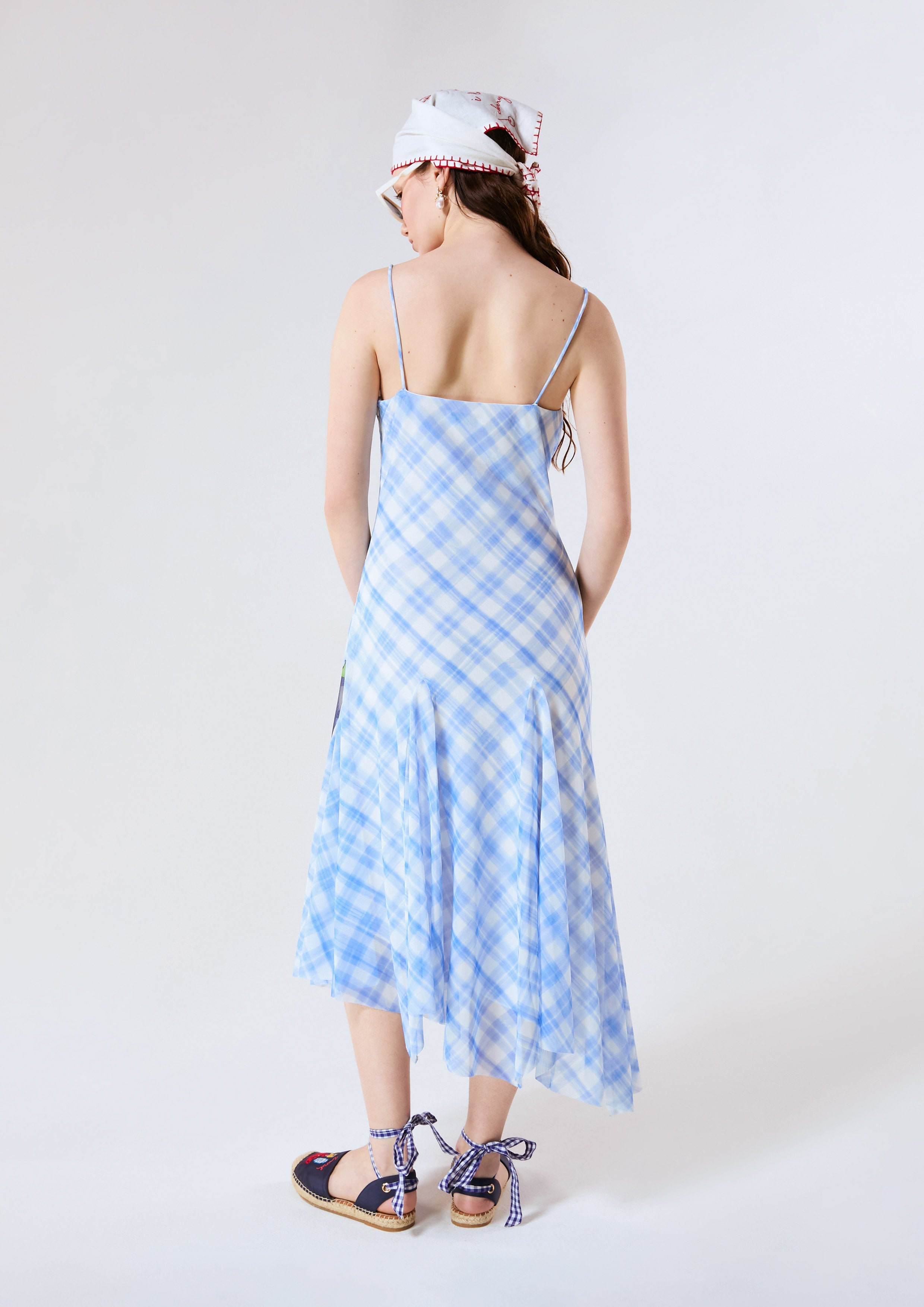 เดรสคลุมเข่าสายเดี่ยวพิมพ์ลายตารางกิงแฮม คอลเลกชัน Chasing the Sun