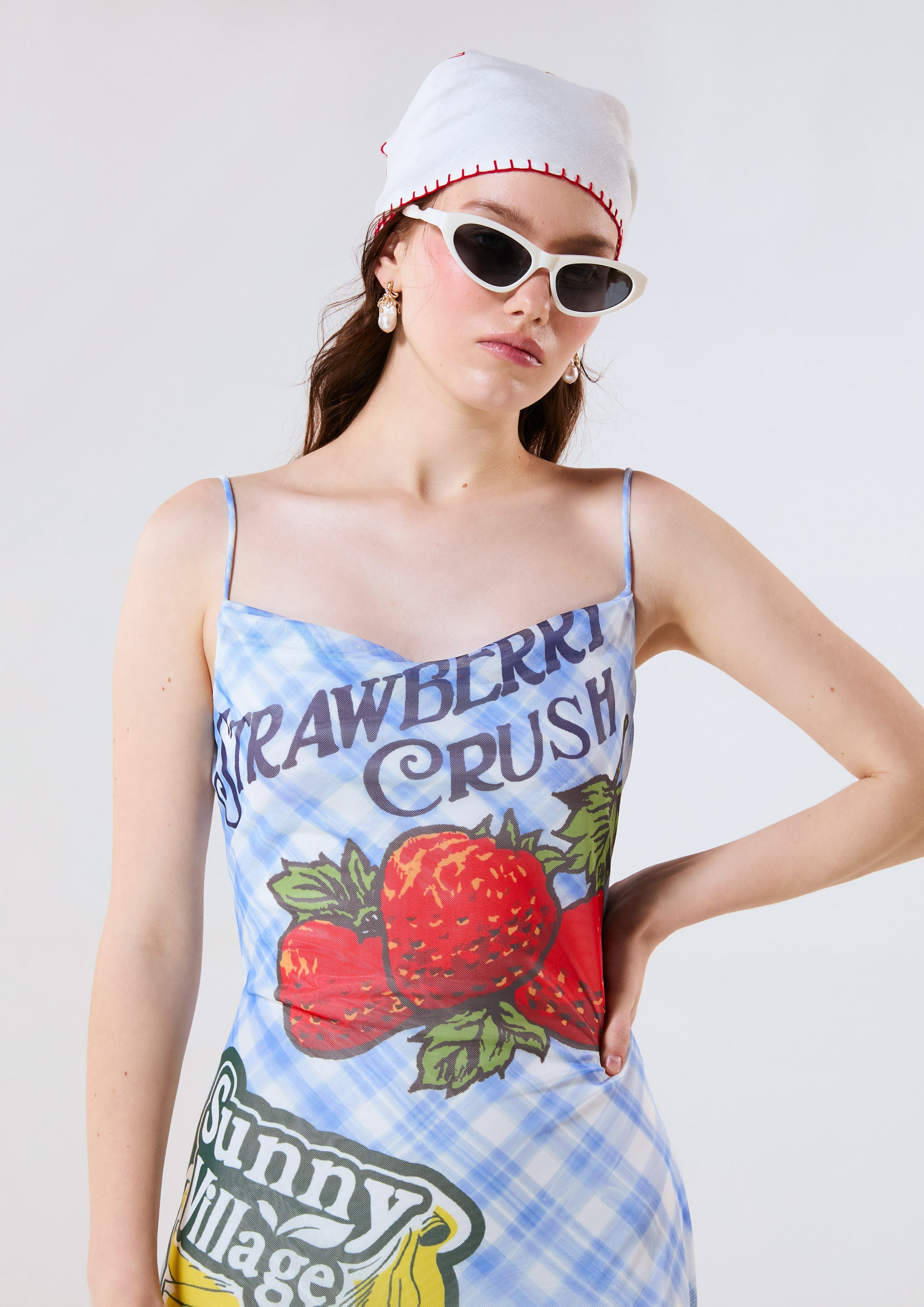 เดรสคลุมเข่าสายเดี่ยวพิมพ์ลายตารางกิงแฮม คอลเลกชัน Chasing the Sun