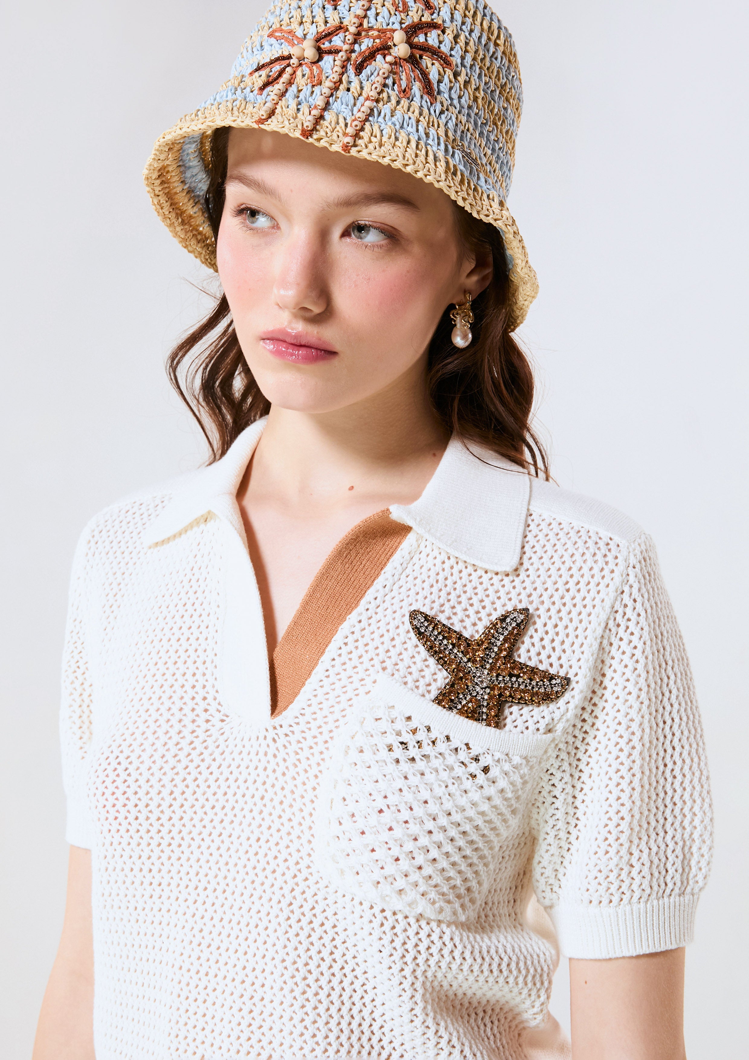 เสื้อโครเชต์แขนสั้นแต่งโมทีฟปลาดาว คอลเลกชัน Chasing the Sea