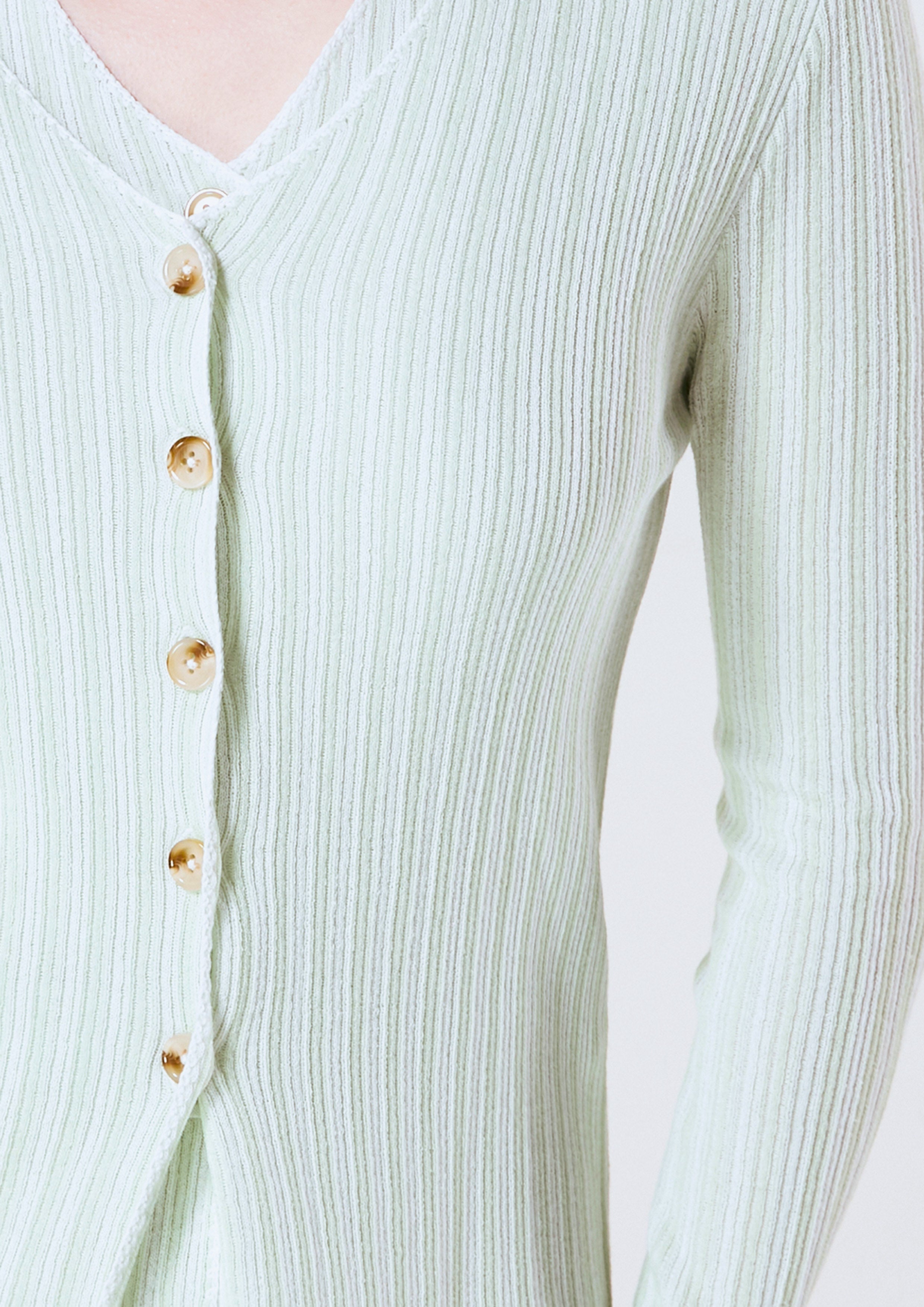 เสื้อคาร์ดิแกนแขนยาวทรงสลิม คอลเลกชัน Chasing the Sea