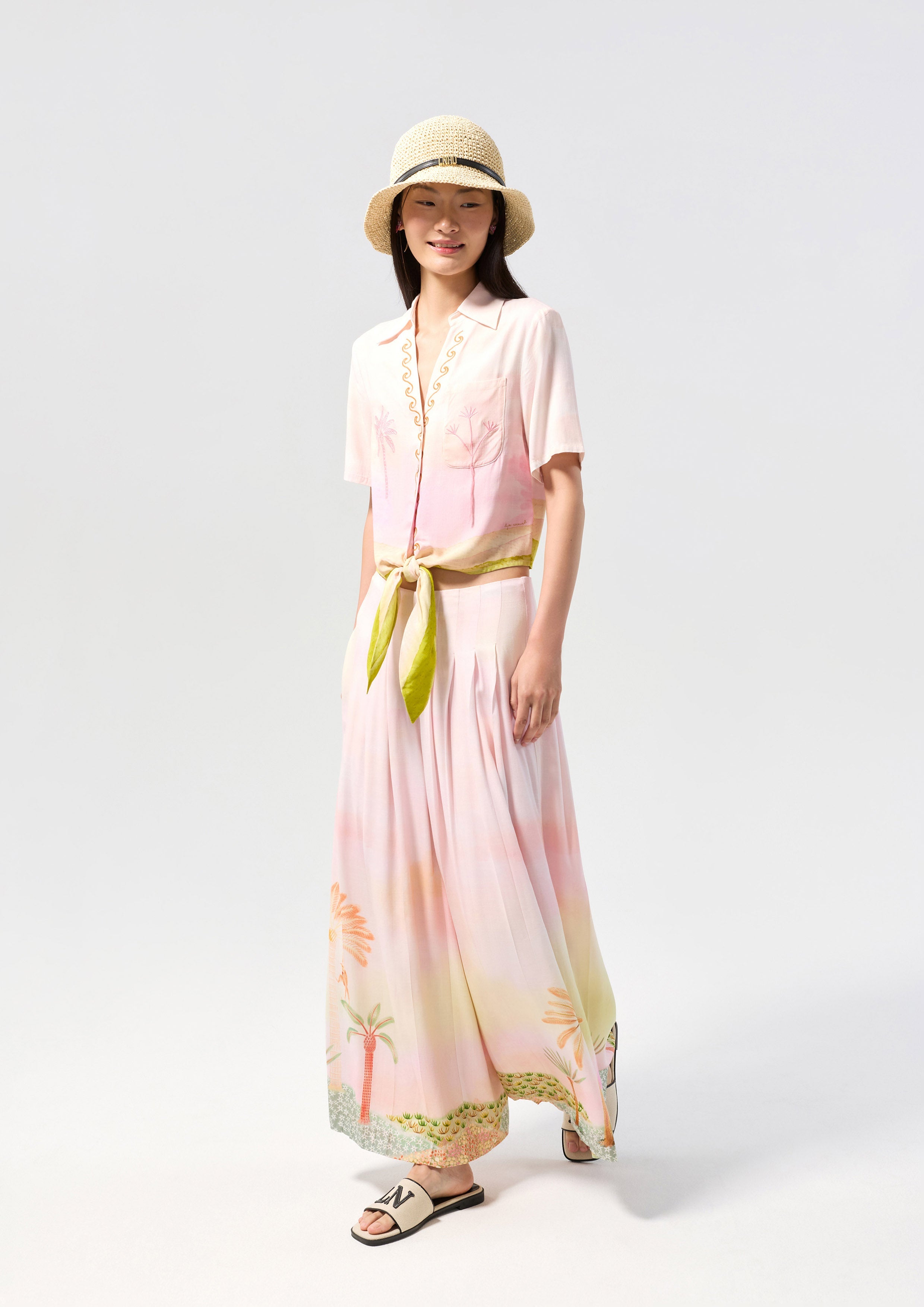 กางเกงขายาวทรงระบายพิมพ์ลาย คอลเลกชัน Oasis