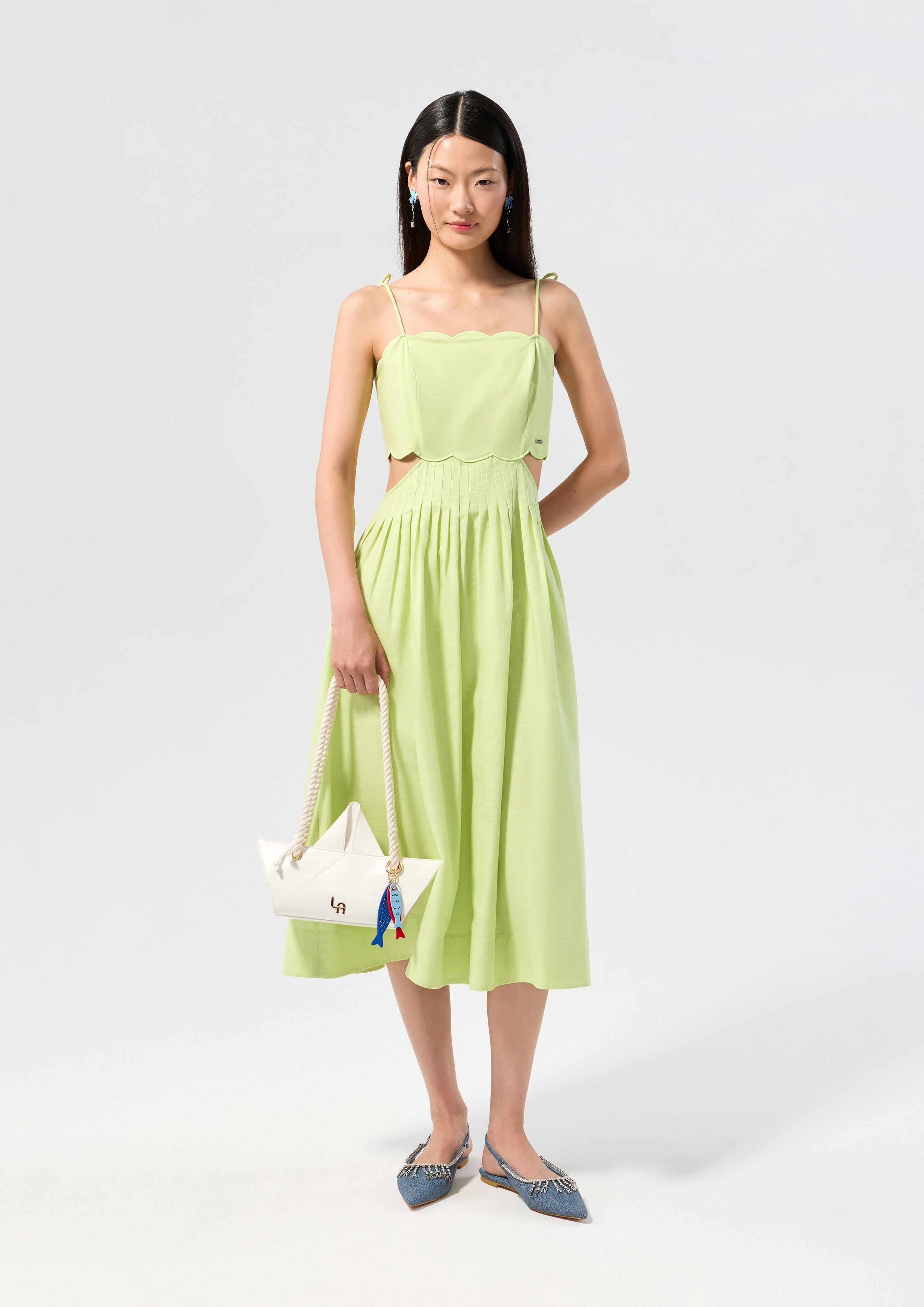 scallop cut out dress Refined Scallop-Edge Ponte Sheath Dress
