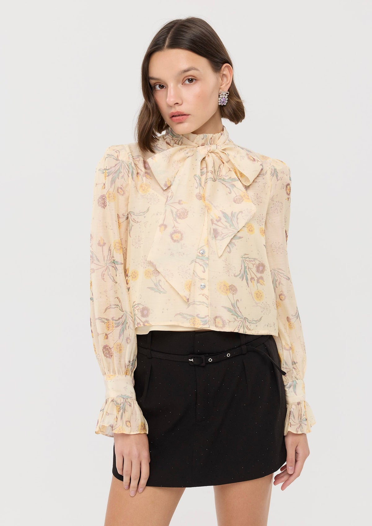 เสื้อเบลาส์แขนยาวพิมพ์ลาย คอลเลกชัน Sacred Botanica