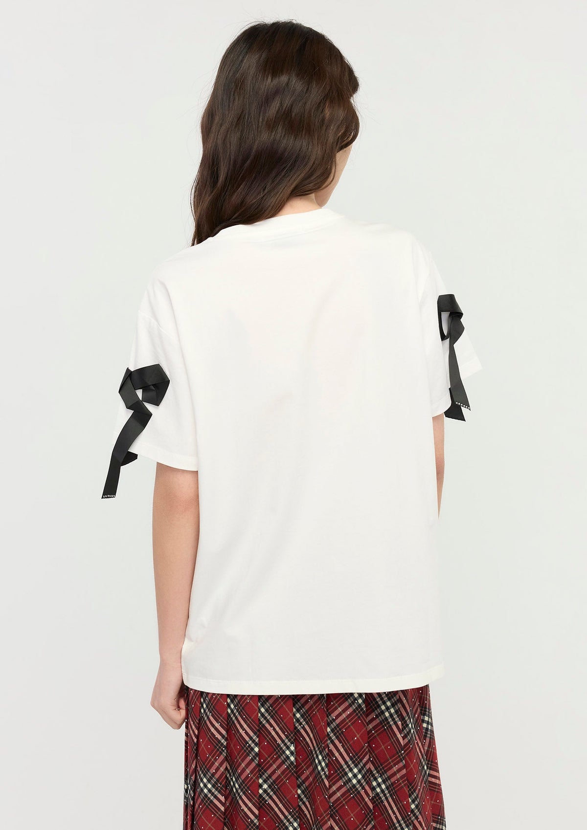 เสื้อยืดทรงหลวมแต่งโบสีตัด คอลเลกชัน The Winking Star