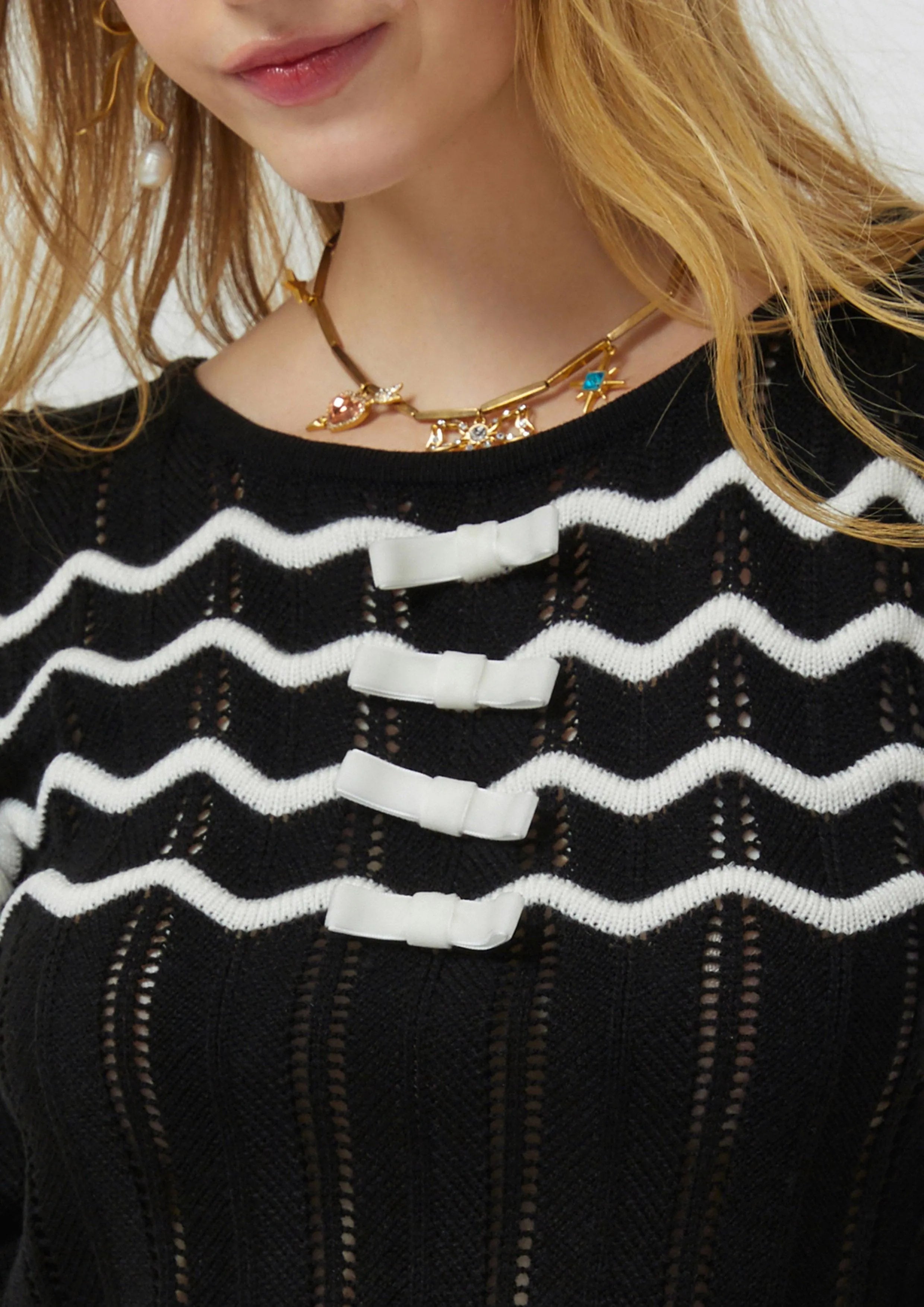 Lost in Museum Knitted Shot Sleeve Top Black