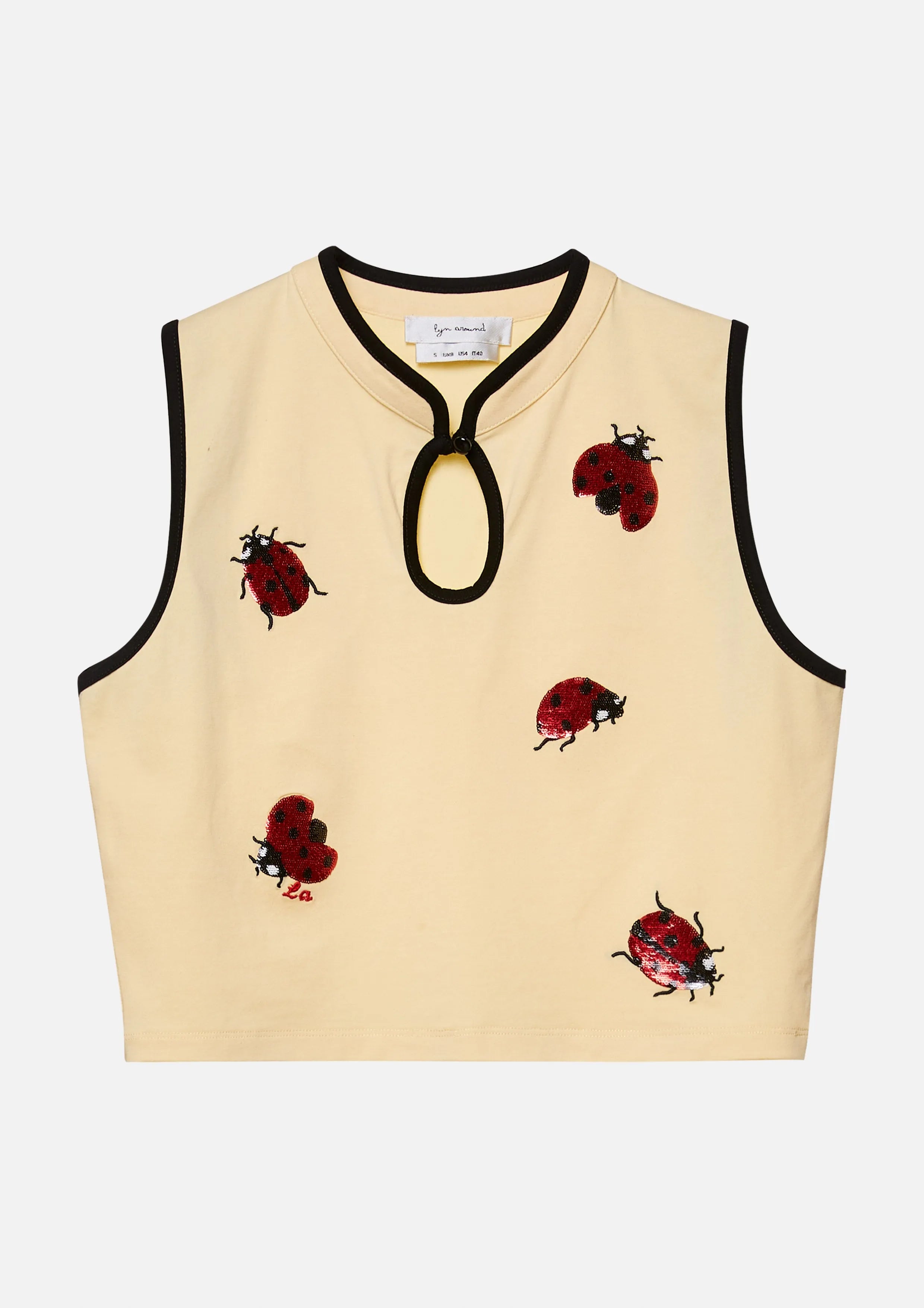 เสื้อกี่เพ้า ทรงครอป แขนกุด ปักลายแมลงเต่าทอง Symphony of Petals
