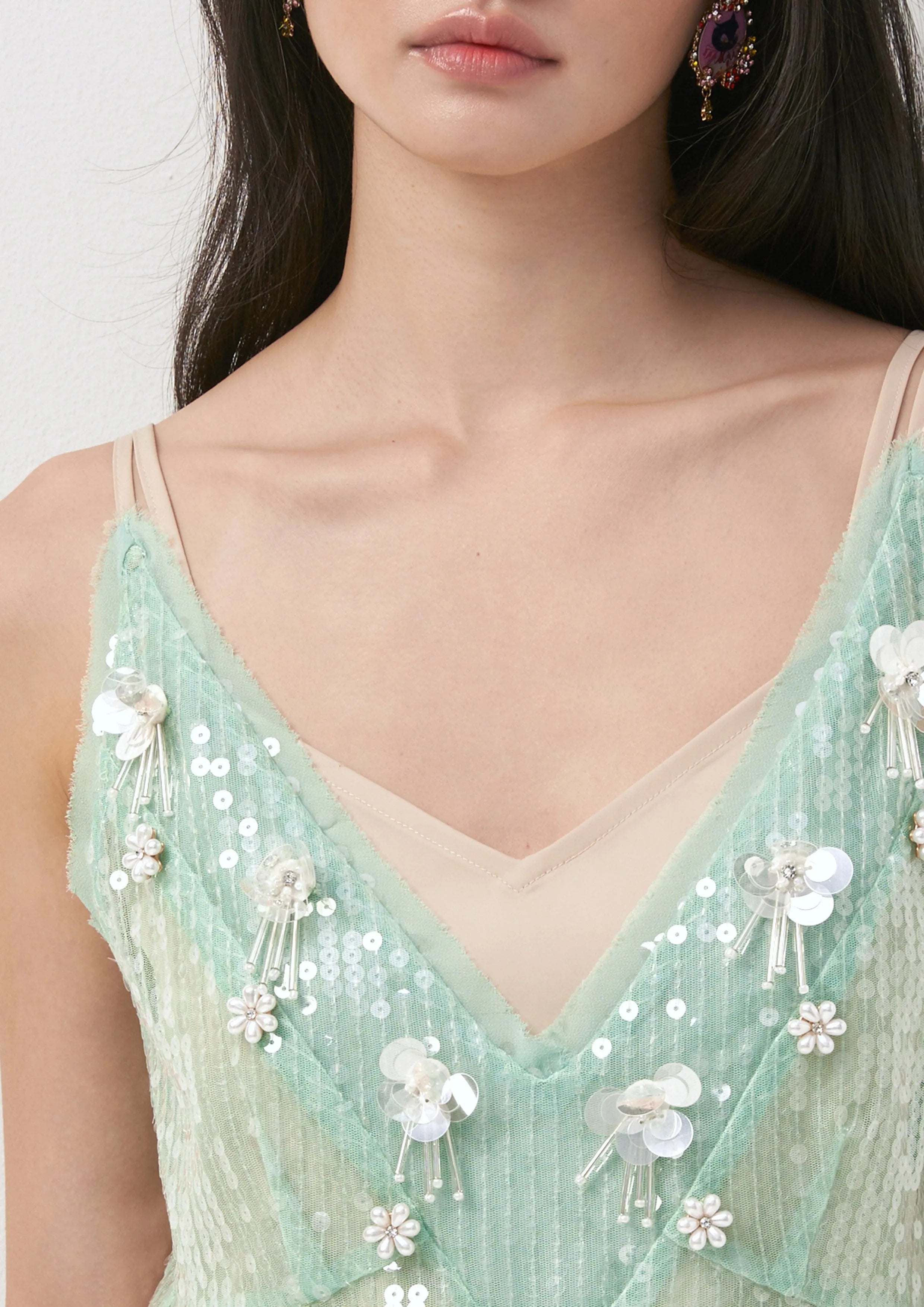 เสื้อสายเดี่ยว แต่งเลื่อม Pas De Deux