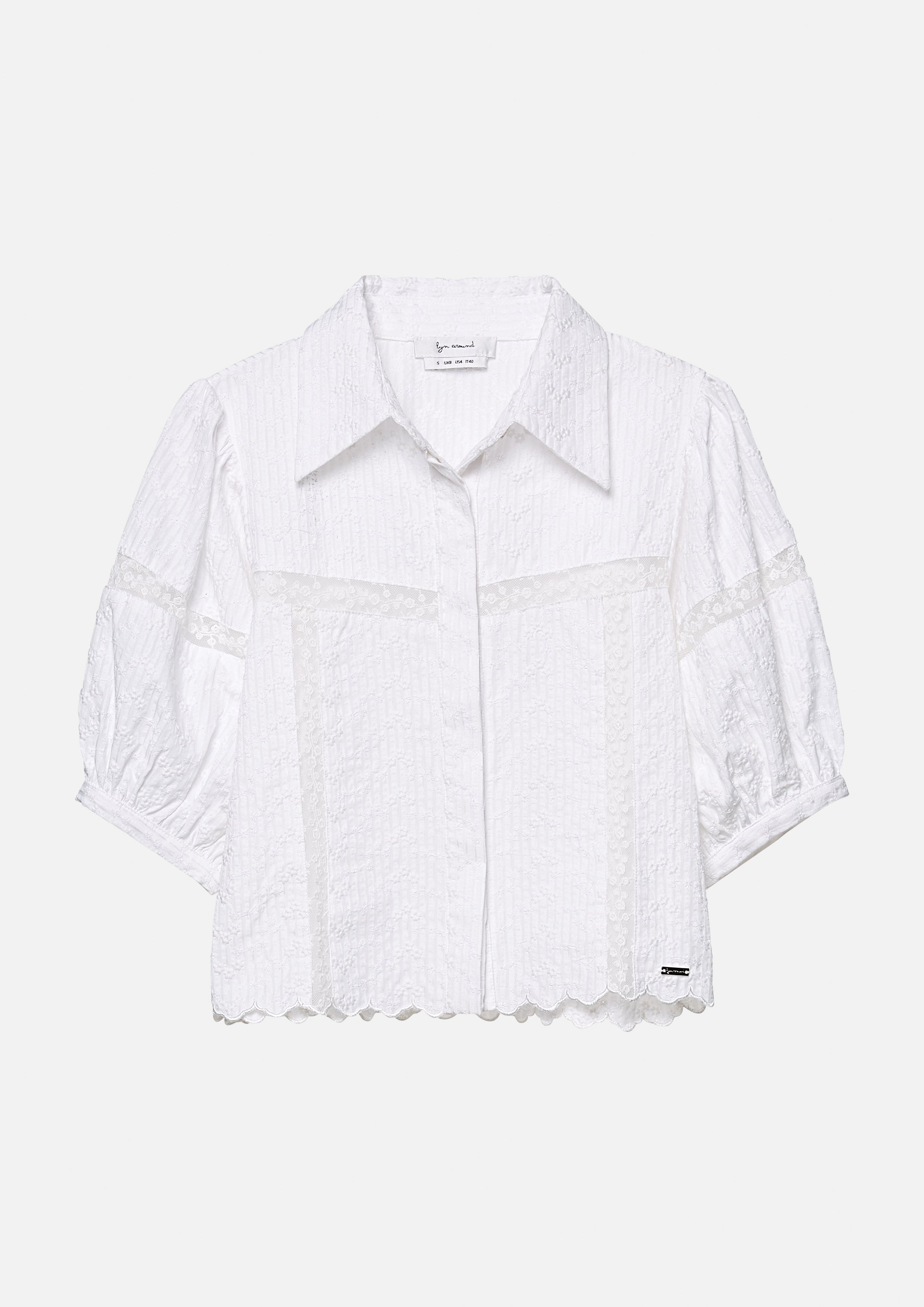 เสื้อเบลาส์ แขนพอง แต่งลูกไม้ Parallel Play