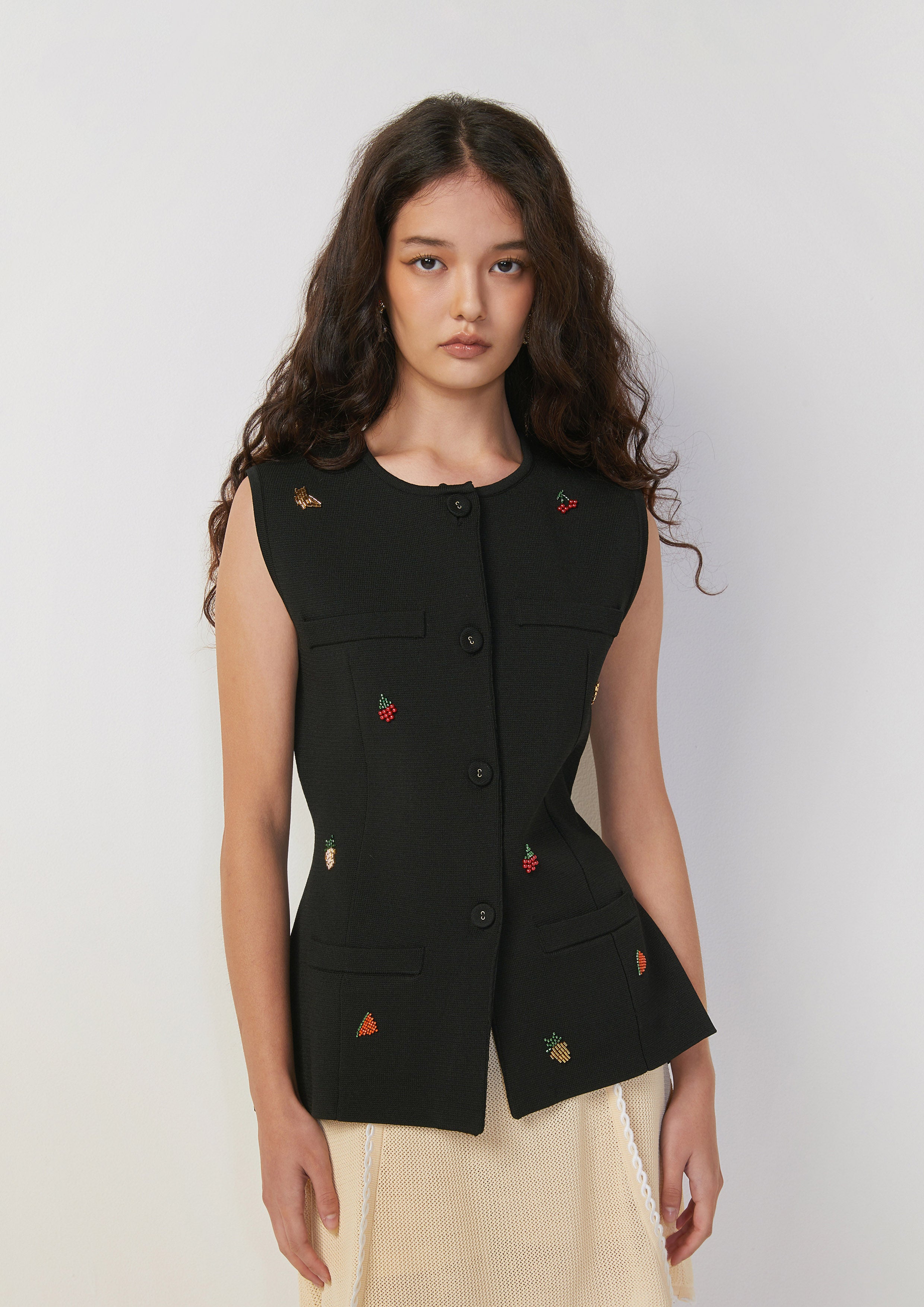 เสื้อกั๊ก ผ้าถัก ปักลายผลไม้ Fruity Whimsical