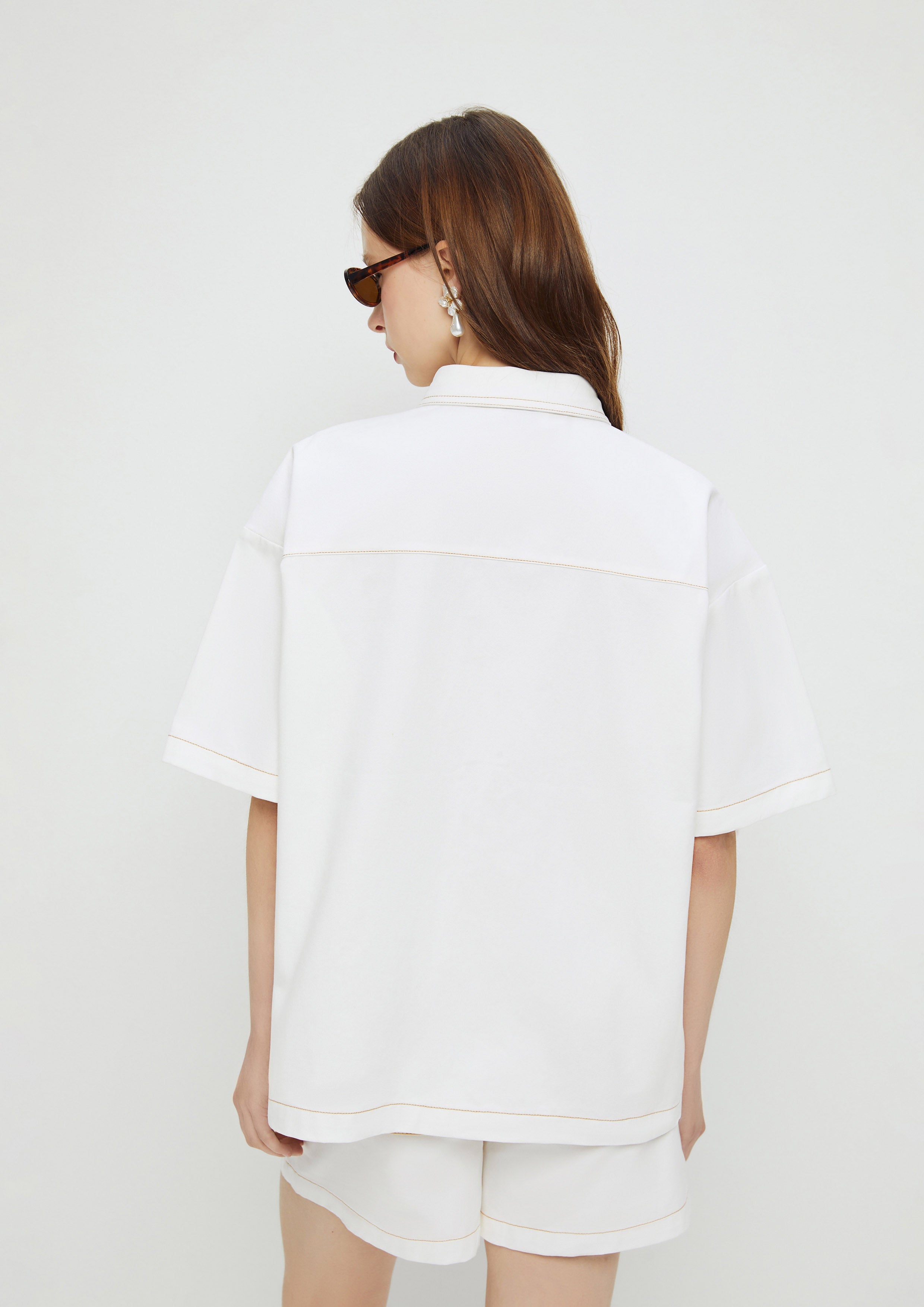 เสื้อเชิ้ิ้ตแขนสั้นกระเป๋าเสื้อพิมพ์ลายดอกไม้ คอลเลกชัน Craft and Carving