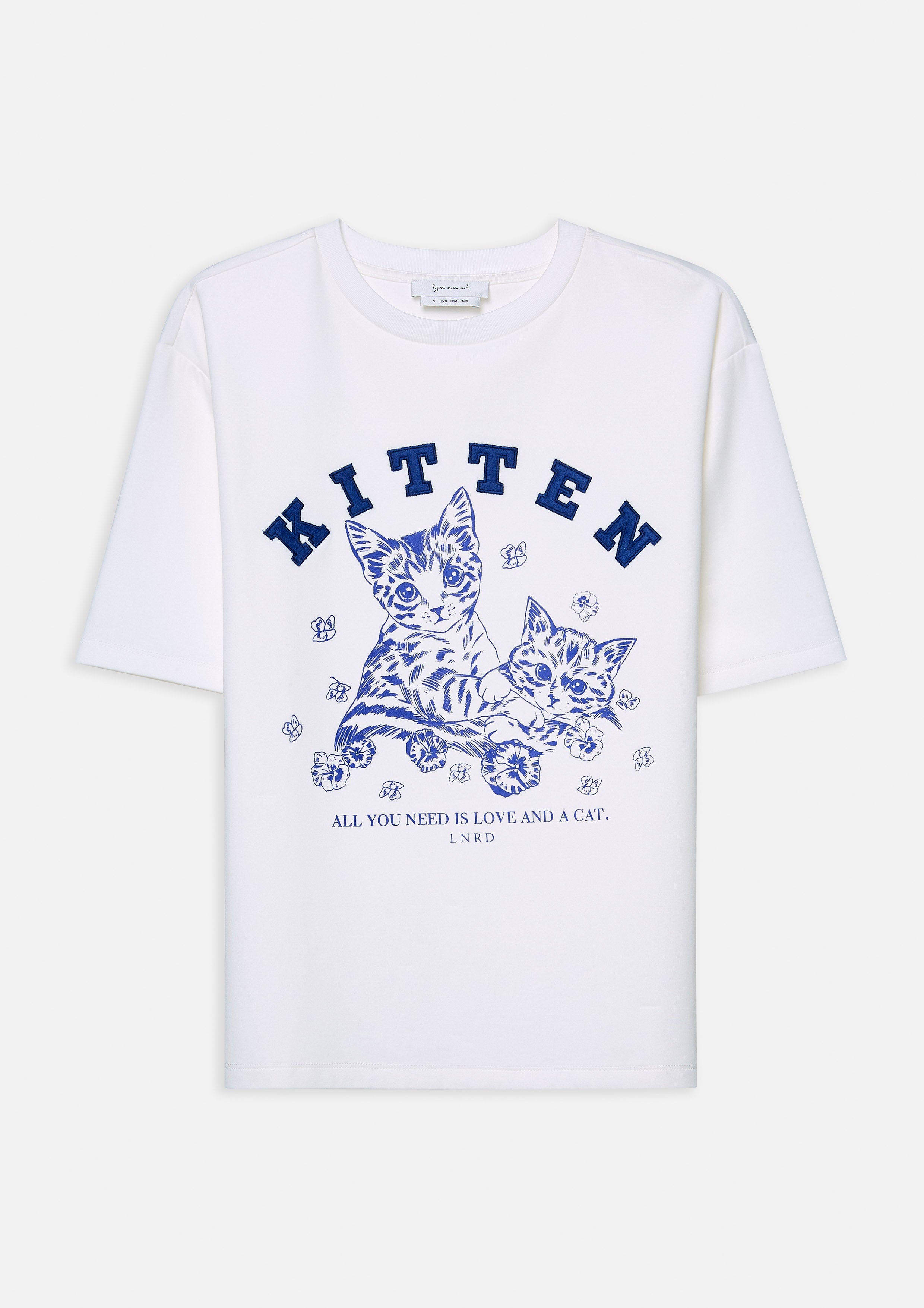 เสื้อยืดโอเวอร์ไซส์แขนสั้นพิมพ์ลาย