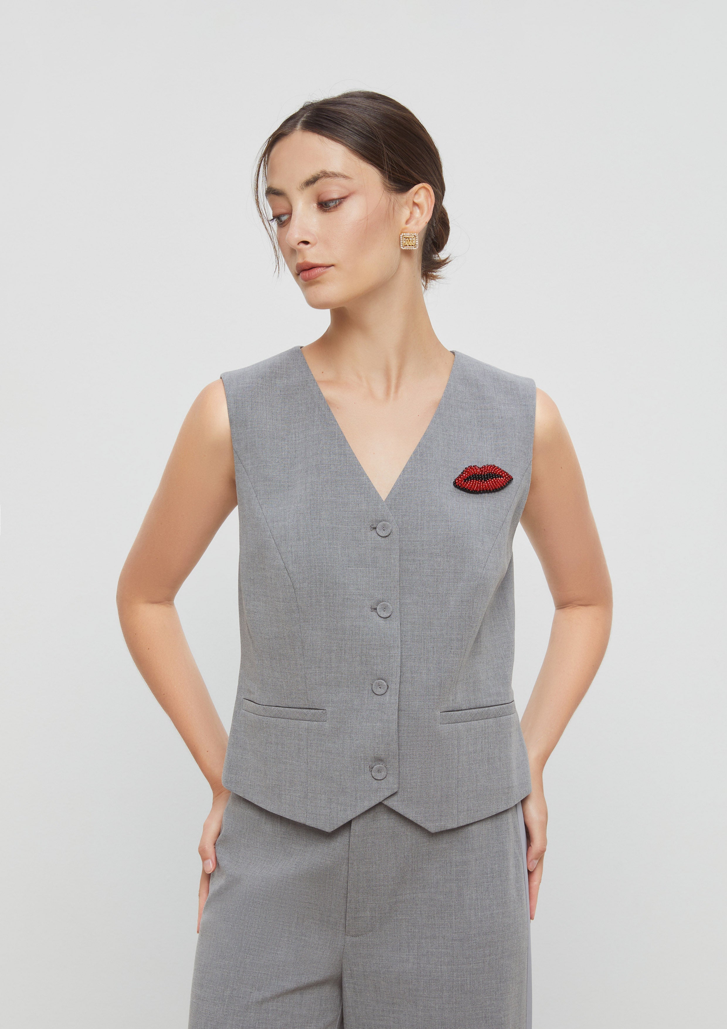 Button Vest With Mouth Embroidery Echo
