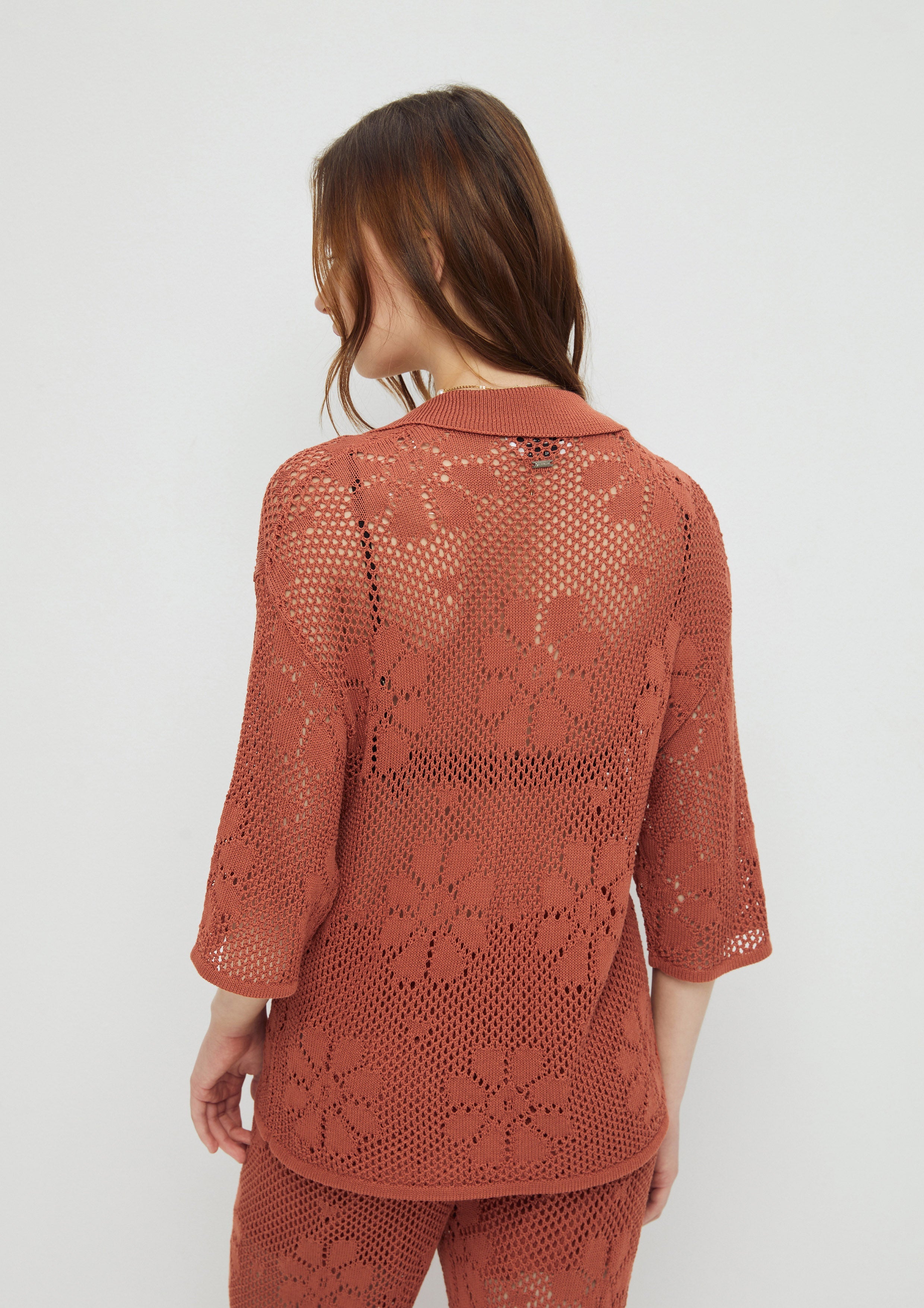 เสื้อตาข่ายปักลายดอกไม้ คอลเลกชัน Whisper of The Song Birds
